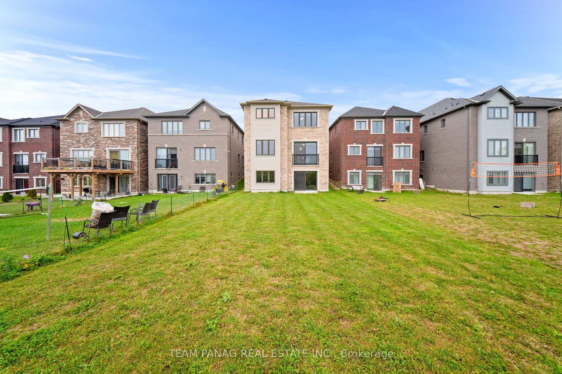 Photo 49 of 43 Rainbrook Close, Brampton, Sandringham-Wellington — HOMEH