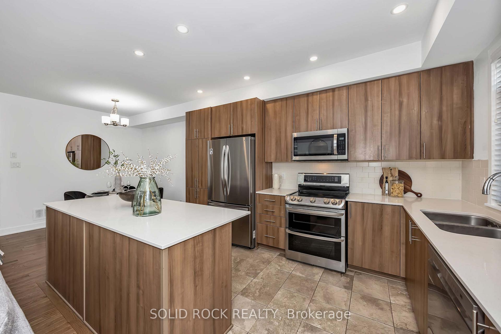 Photo 9 of 859 Solarium Avenue E, Ottawa, Riverside South/Gloucester Glen — HOMEH