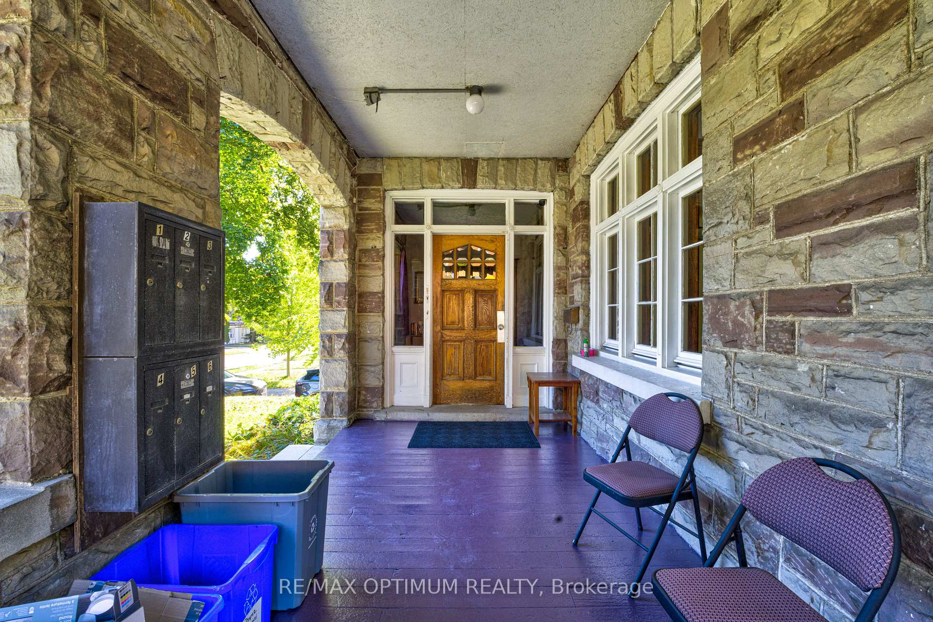Photo 7 of 916 Queenston Road, Cambridge, Preston South — HOMEH