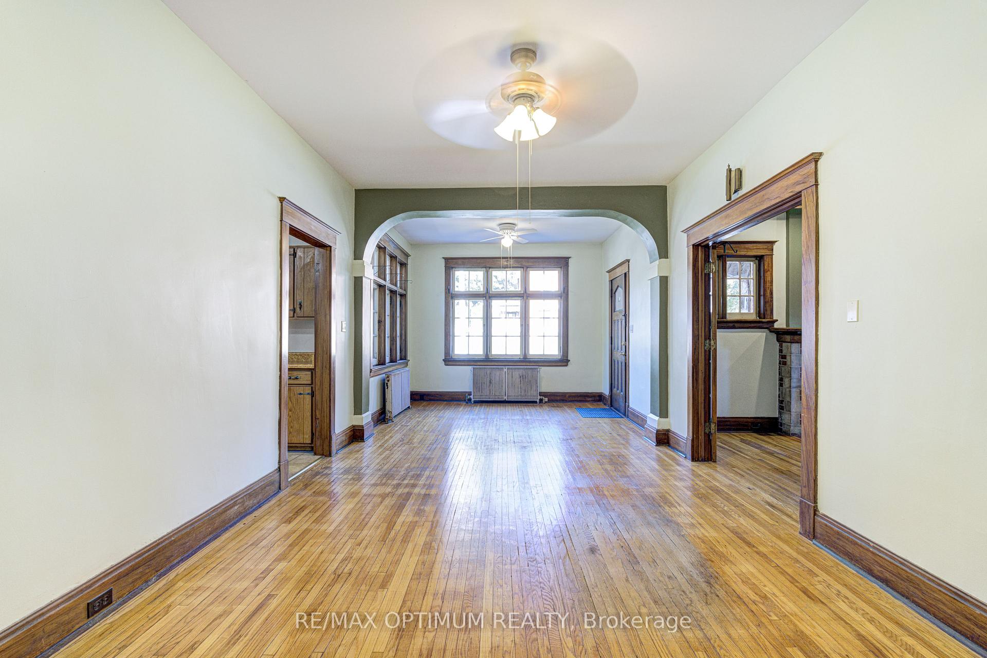 Photo 10 of 916 Queenston Road, Cambridge, Preston South — HOMEH