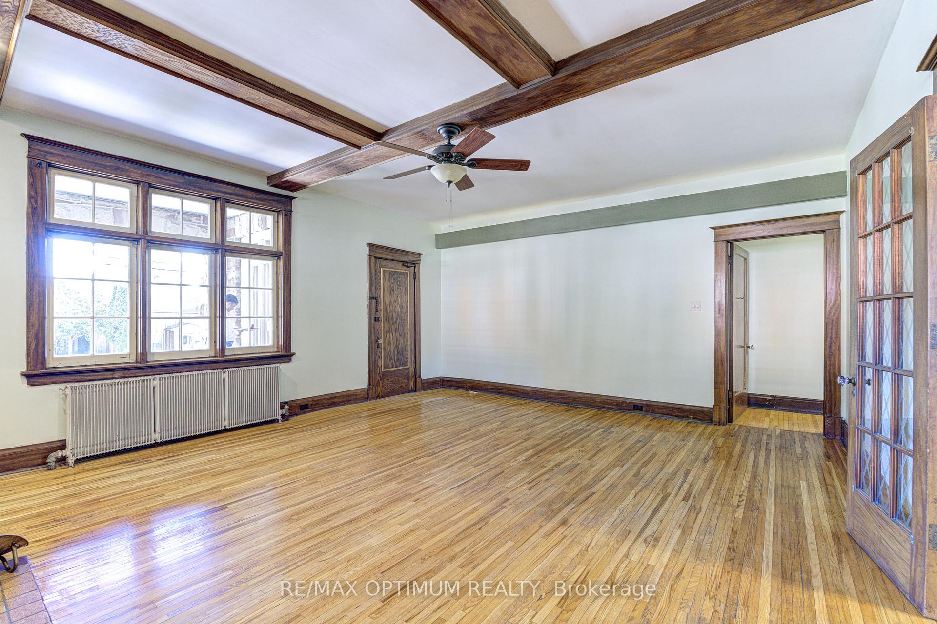 Photo 11 of 916 Queenston Road, Cambridge, Preston South — HOMEH