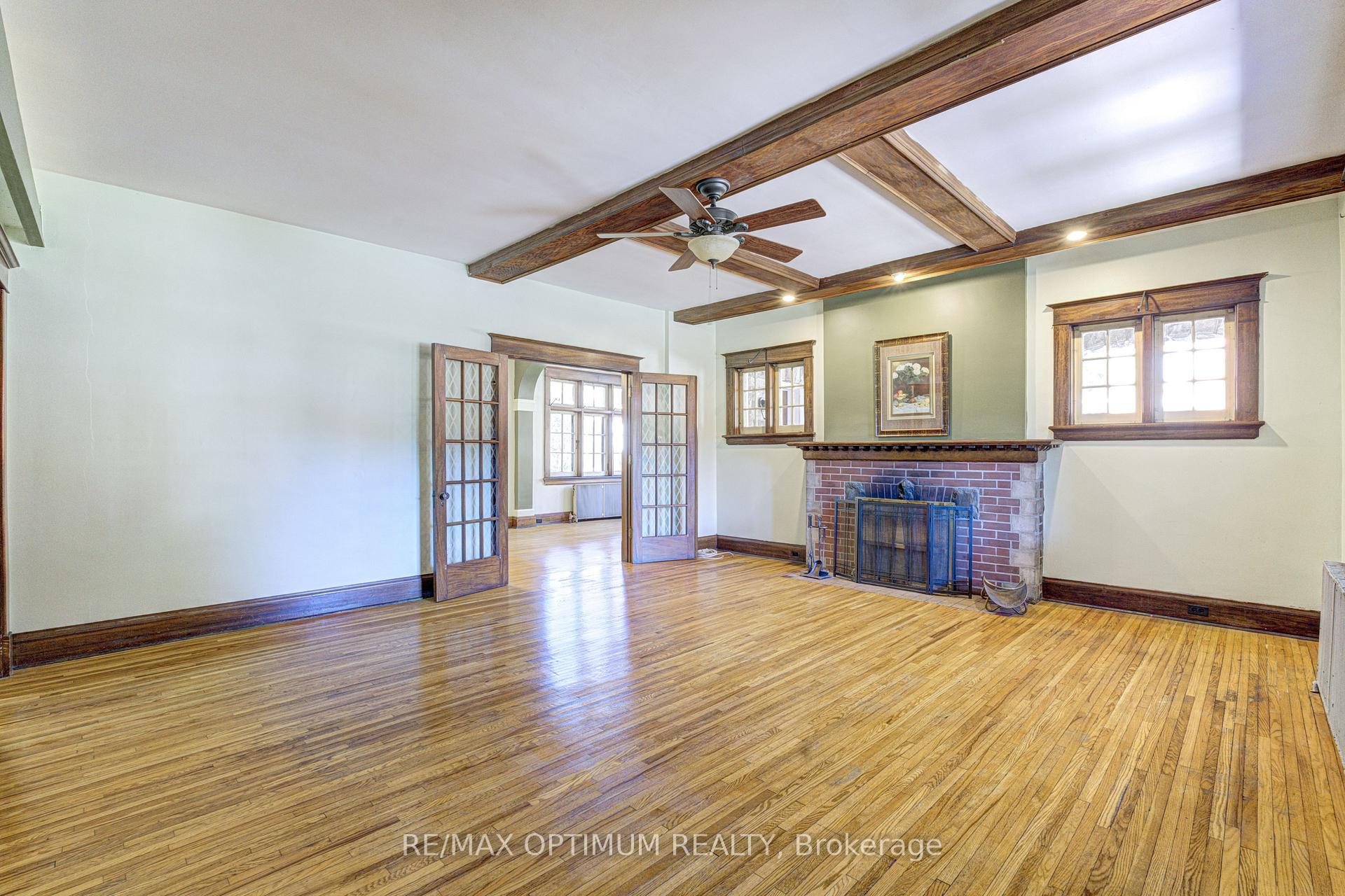 Photo 12 of 916 Queenston Road, Cambridge, Preston South — HOMEH
