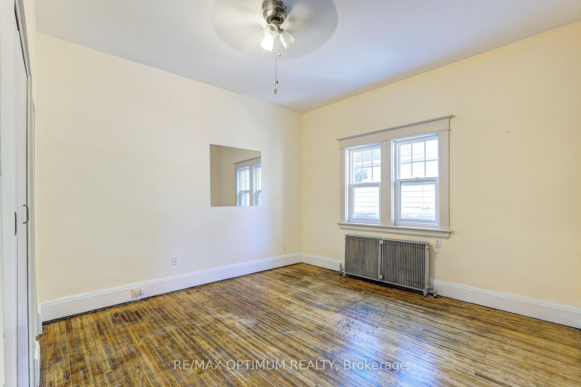 Photo 15 of 916 Queenston Road, Cambridge, Preston South — HOMEH