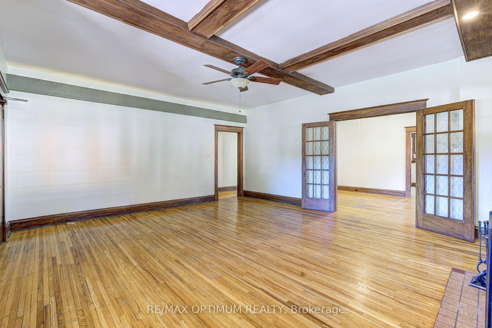 Photo 19 of 916 Queenston Road, Cambridge, Preston South — HOMEH