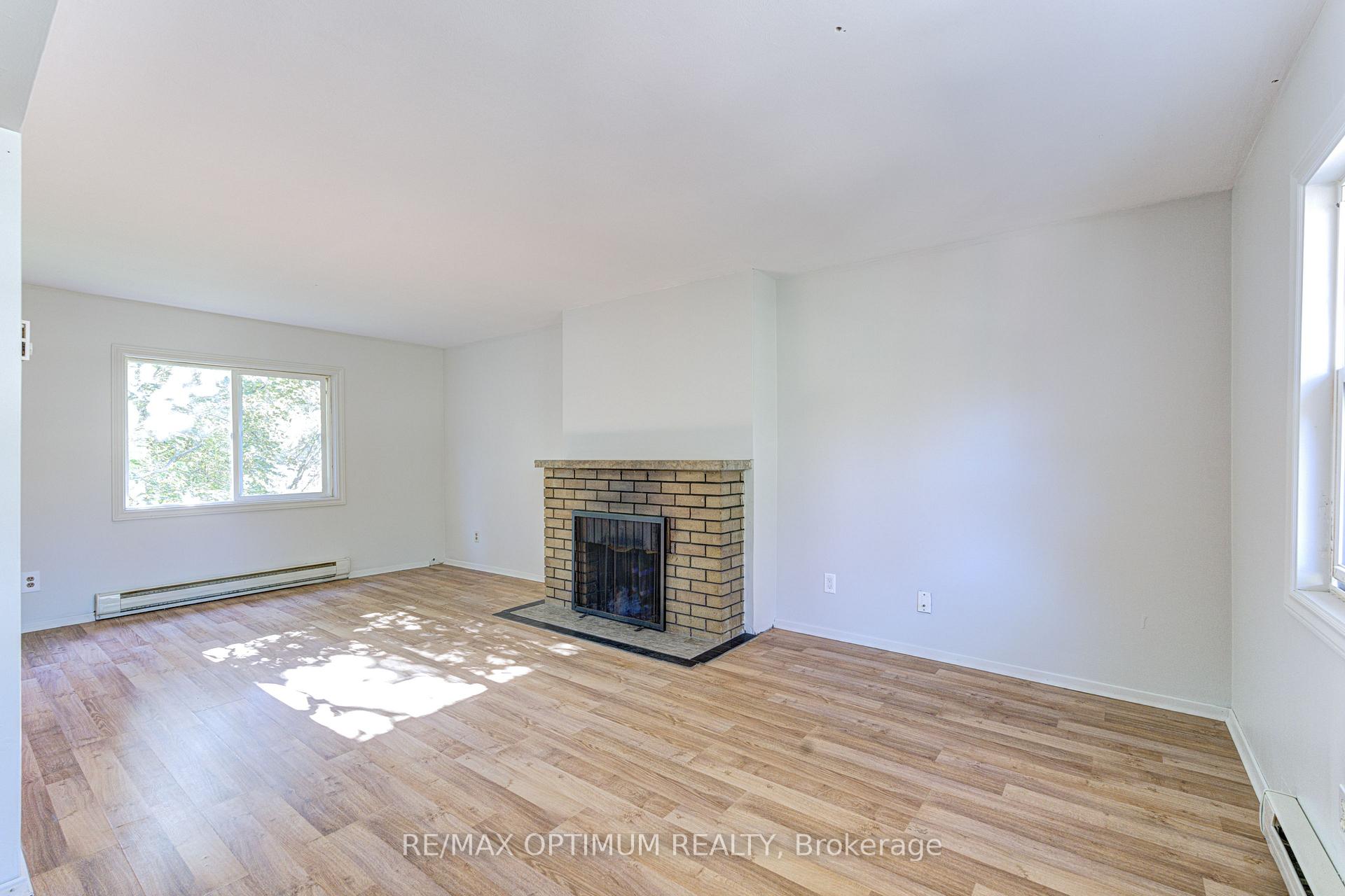 Photo 31 of 916 Queenston Road, Cambridge, Preston South — HOMEH
