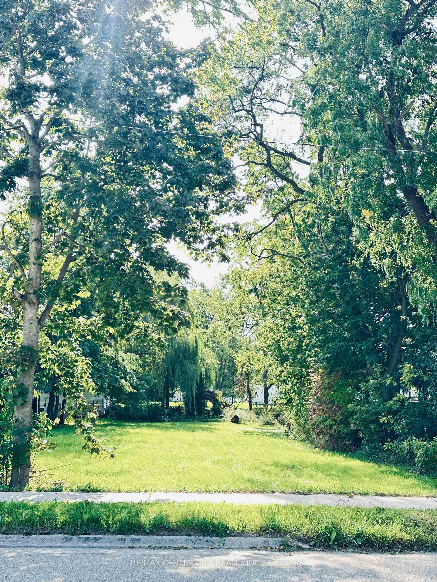 Photo 3 of 191 Appin Road, Southwest Middlesex, Glencoe — HOMEH