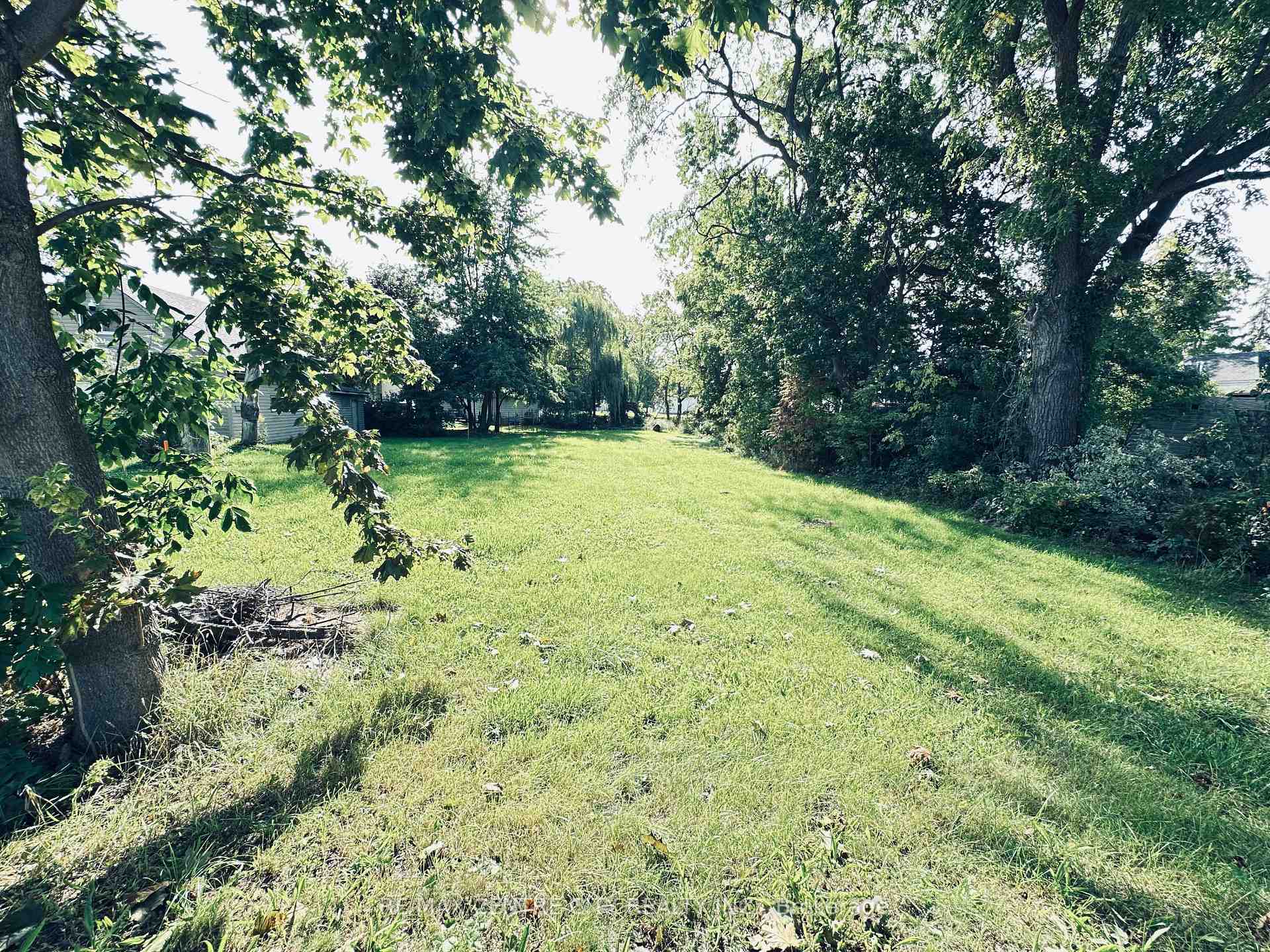 Photo 6 of 191 Appin Road, Southwest Middlesex, Glencoe — HOMEH
