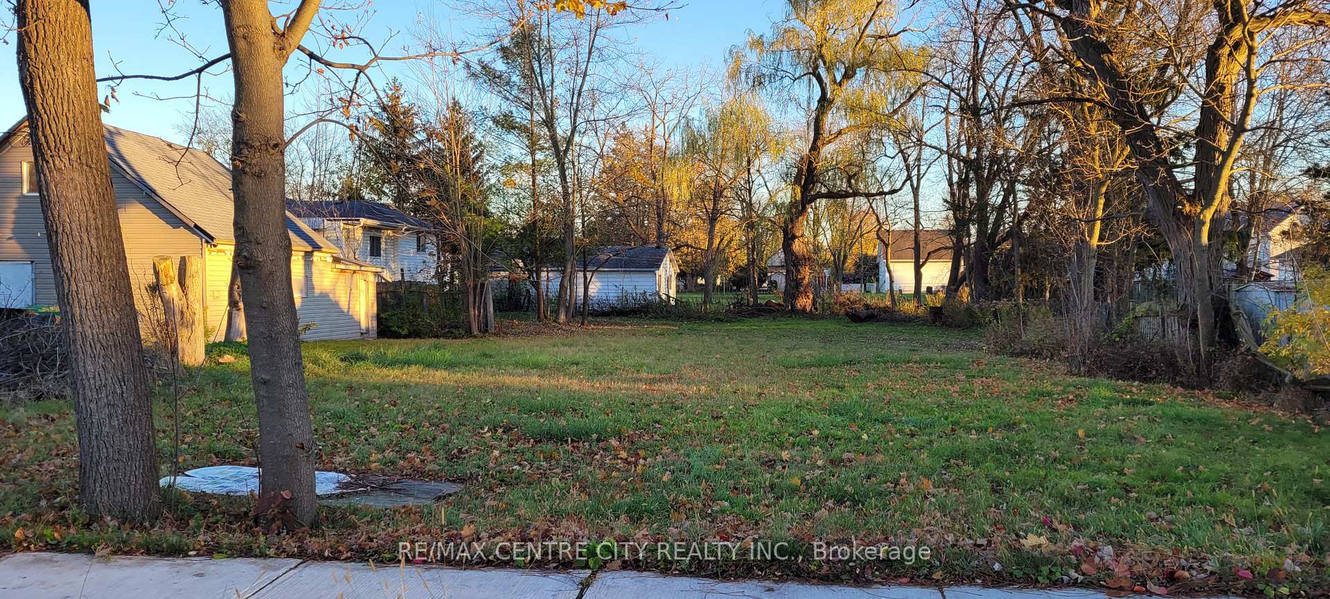 Photo 9 of 191 Appin Road, Southwest Middlesex, Glencoe — HOMEH