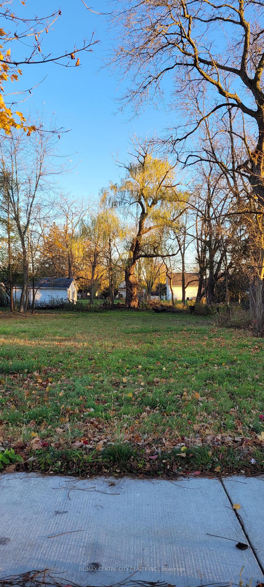 Photo 10 of 191 Appin Road, Southwest Middlesex, Glencoe — HOMEH