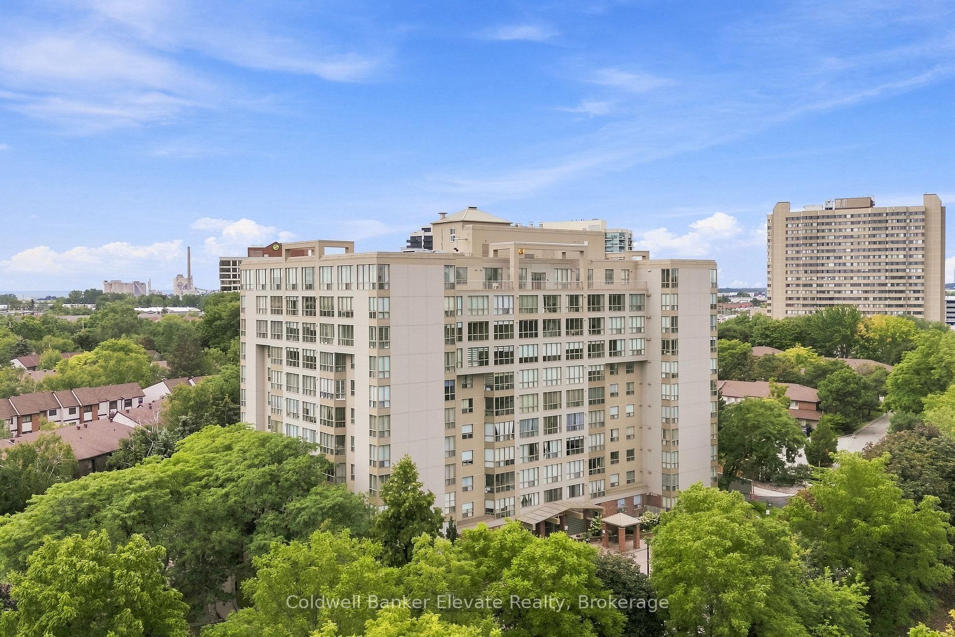 Photo 4 of Unit 312, 1110 Walden Circle, Mississauga, Clarkson — HOMEH