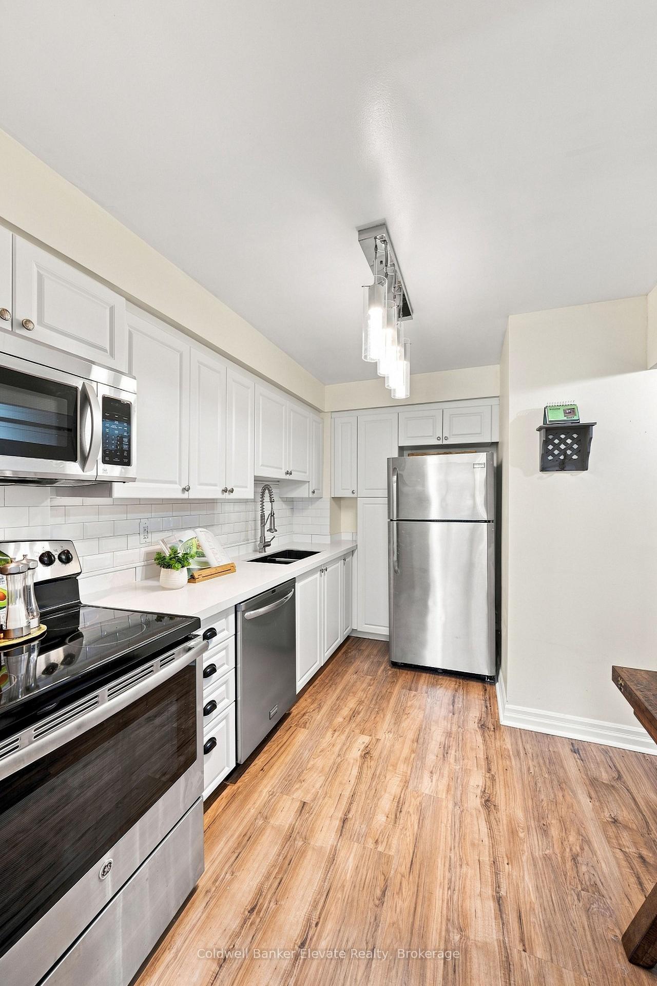 Photo 19 of Unit 312, 1110 Walden Circle, Mississauga, Clarkson — HOMEH