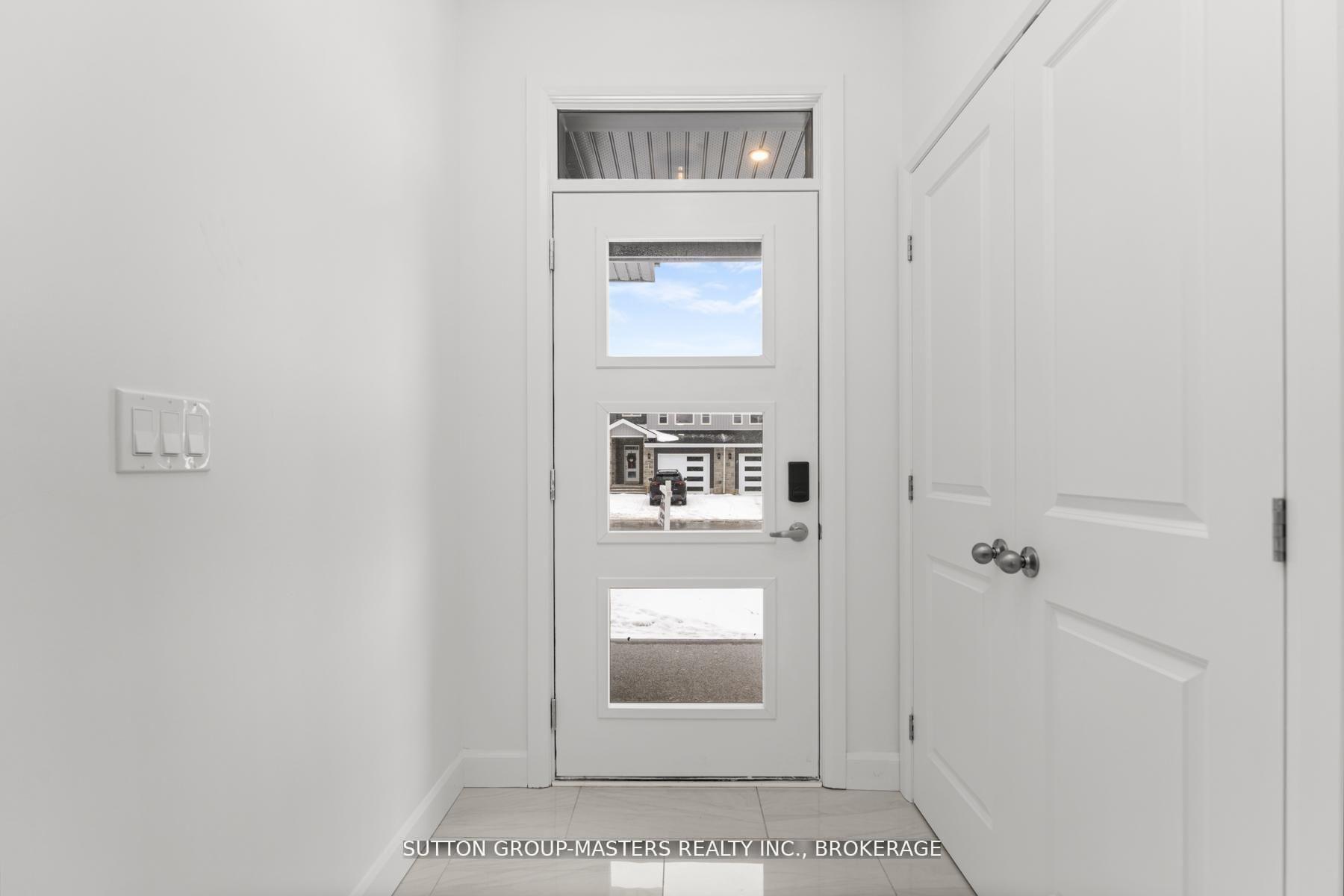 Photo 3 of 216 Superior Drive, Loyalist, Amherstview — HOMEH