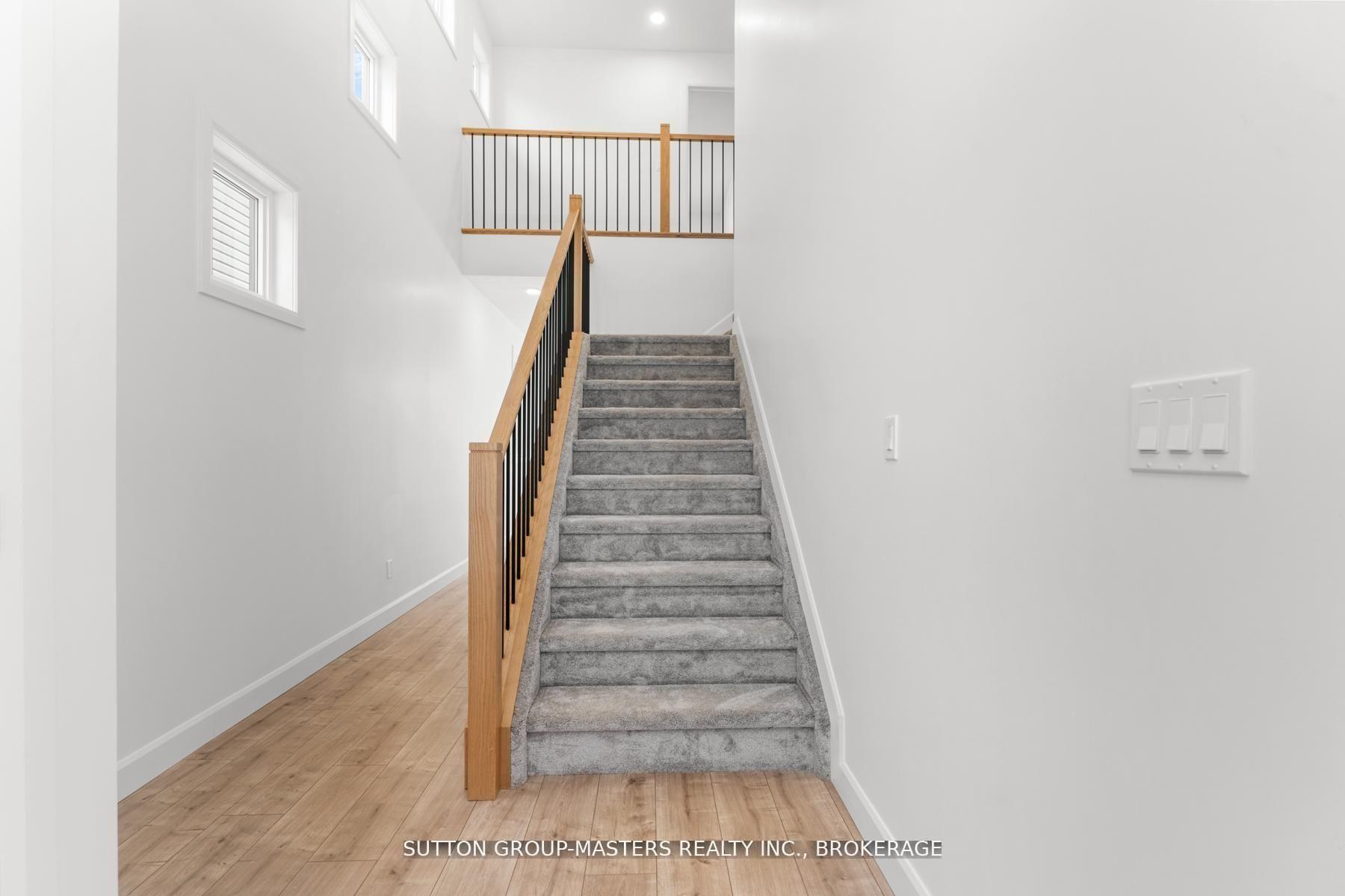 Photo 4 of 216 Superior Drive, Loyalist, Amherstview — HOMEH