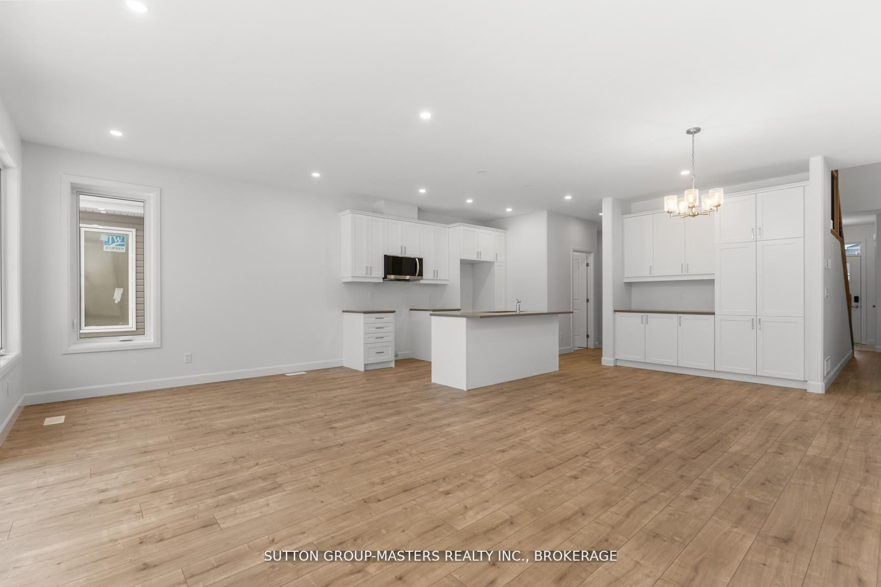 Photo 8 of 216 Superior Drive, Loyalist, Amherstview — HOMEH