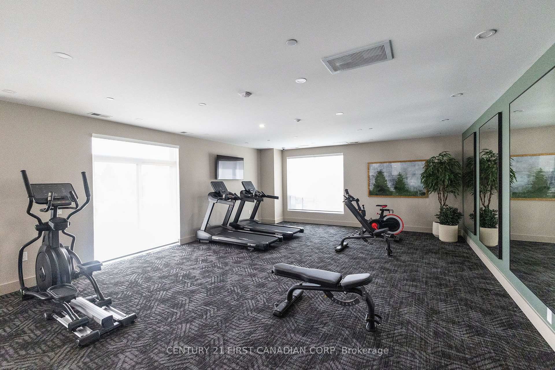 Photo 15 of Unit 419, 230 North Centre Road, London, North B — HOMEH