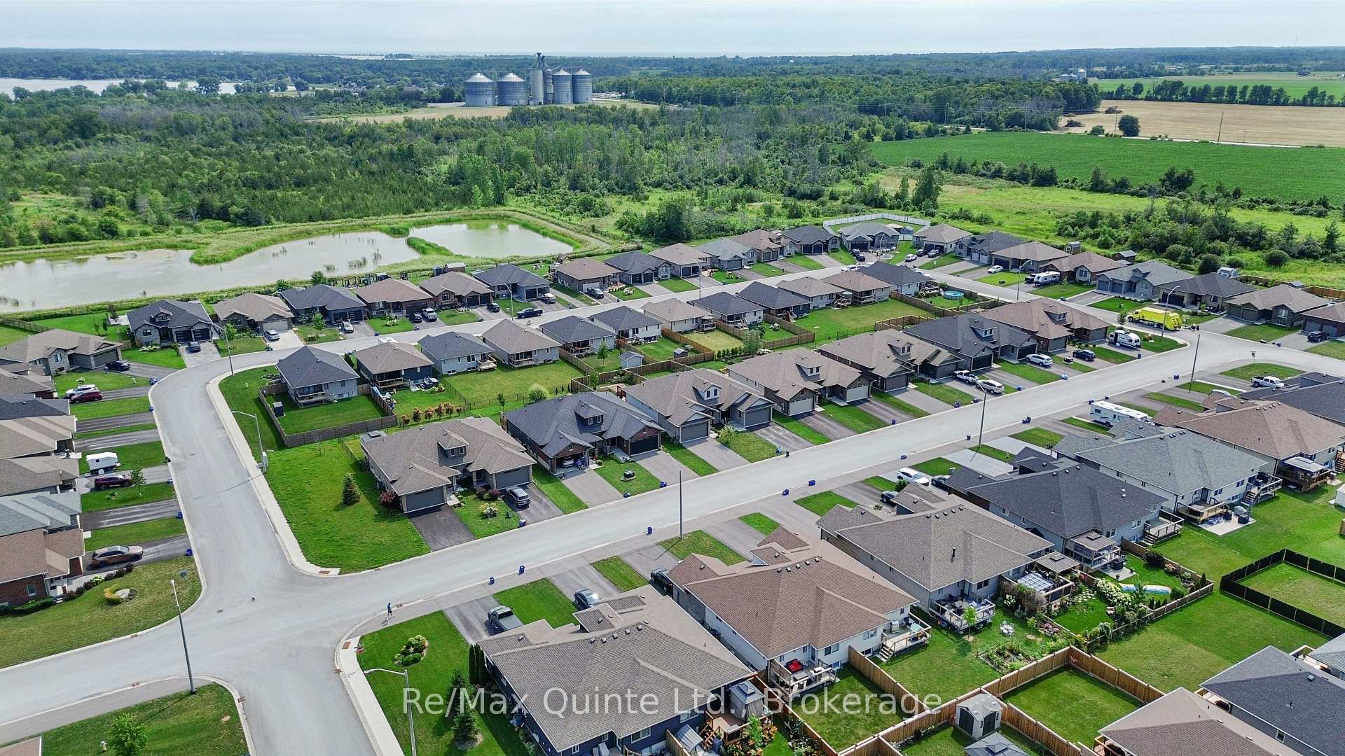 Photo 4 of 57 Hillside Meadow Drive, Quinte West, Murray Ward — HOMEH