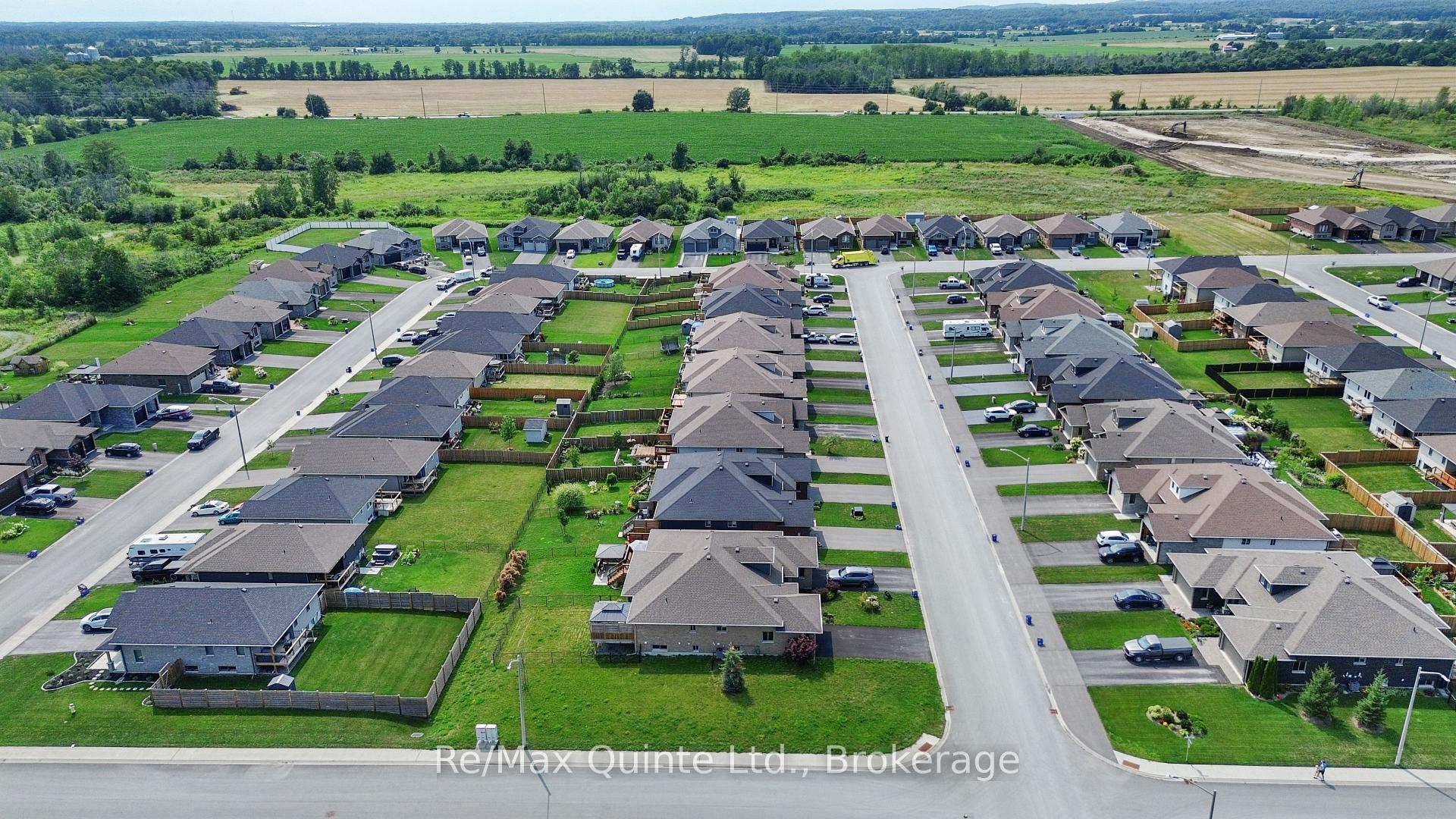 Photo 6 of 57 Hillside Meadow Drive, Quinte West, Murray Ward — HOMEH