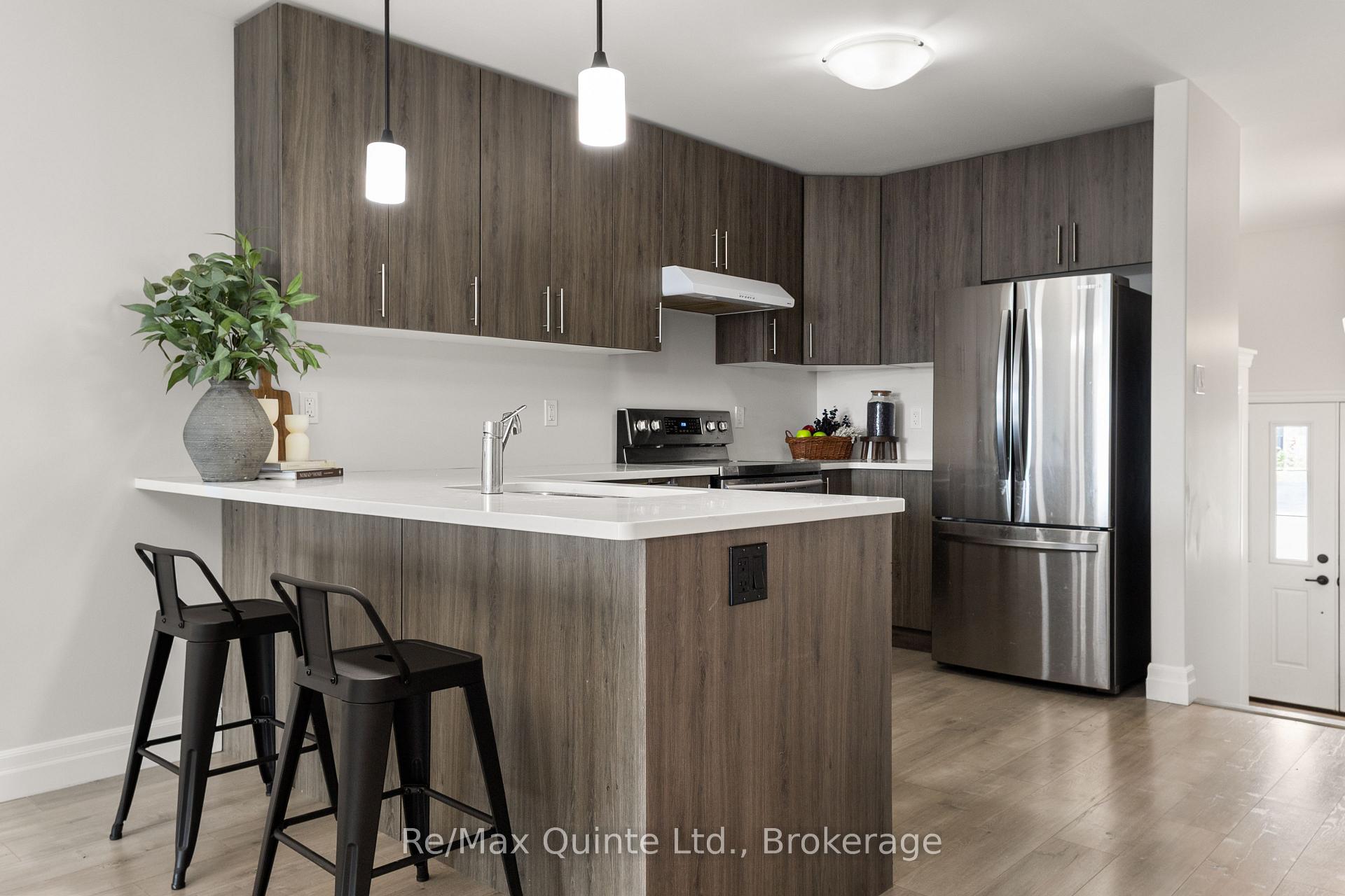 Photo 12 of 57 Hillside Meadow Drive, Quinte West, Murray Ward — HOMEH