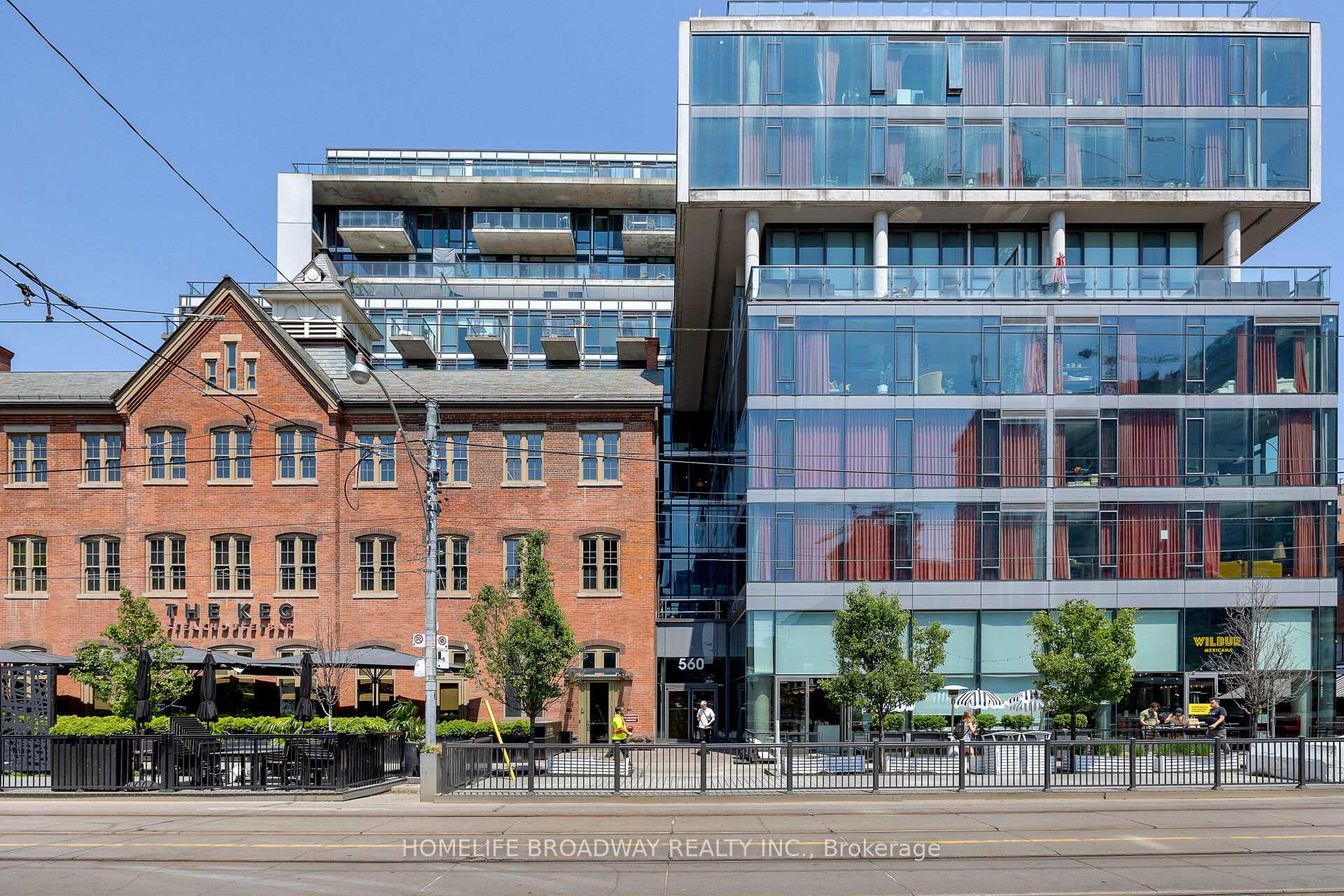 Front of Unit 416, 560 King Street W