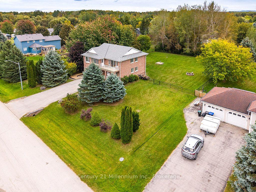 Photo 2 of 46 Donald Avenue, Clearview, Nottawa — HOMEH