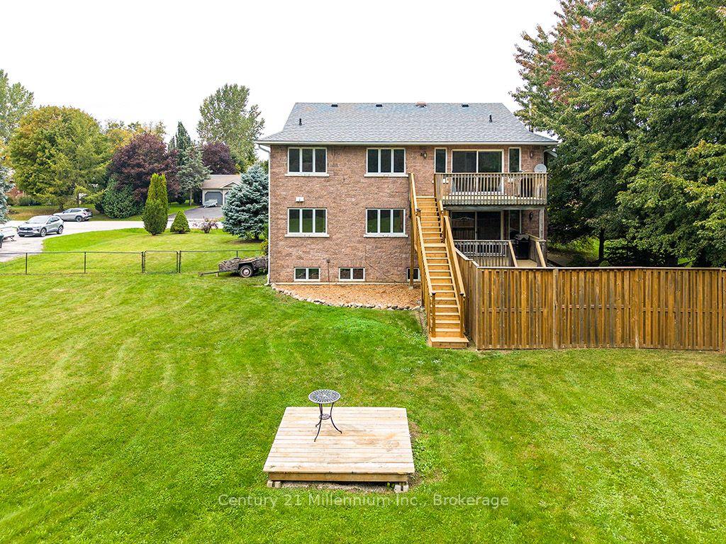 Photo 33 of 46 Donald Avenue, Clearview, Nottawa — HOMEH