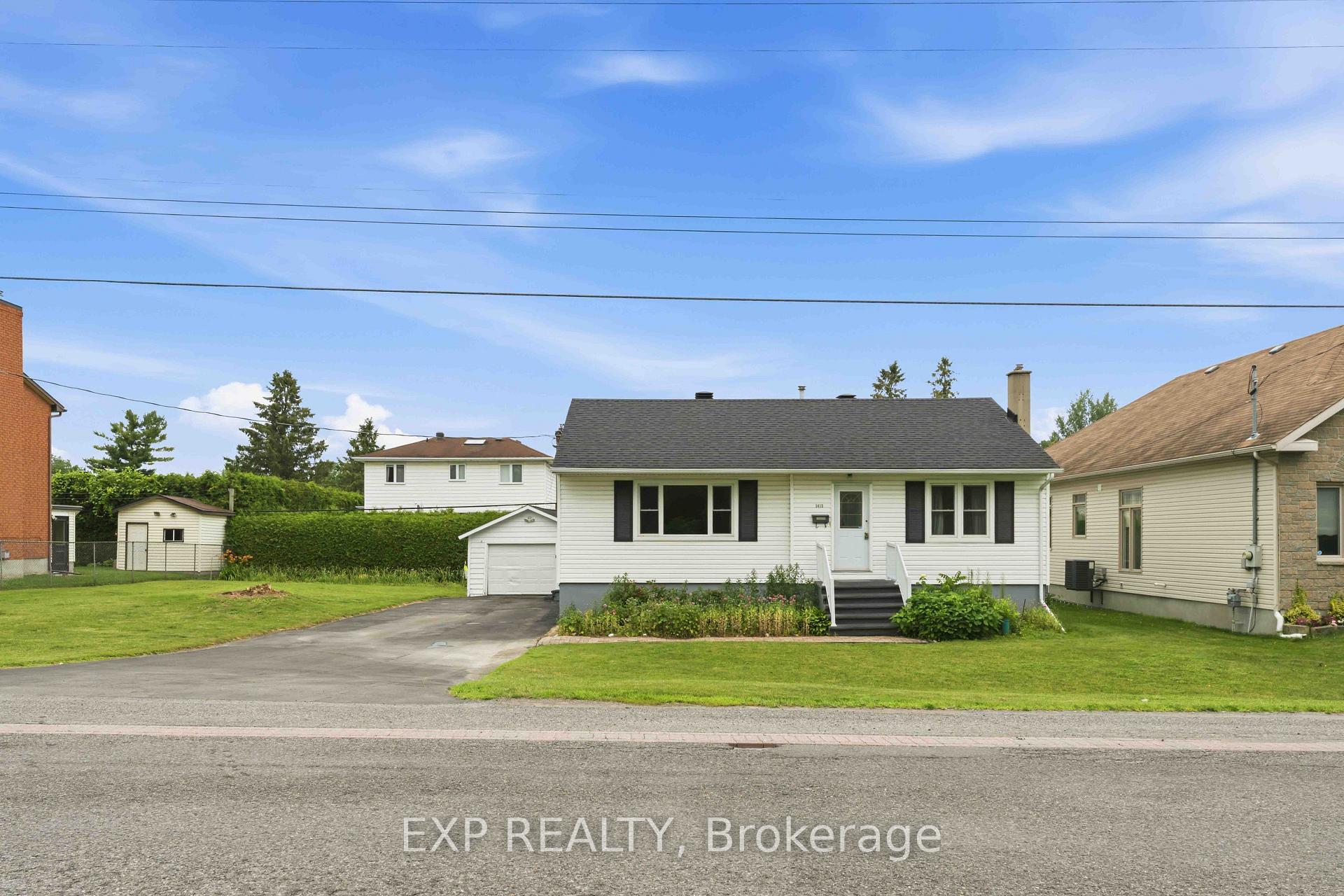 Photo of 1613 Queensdale Avenue