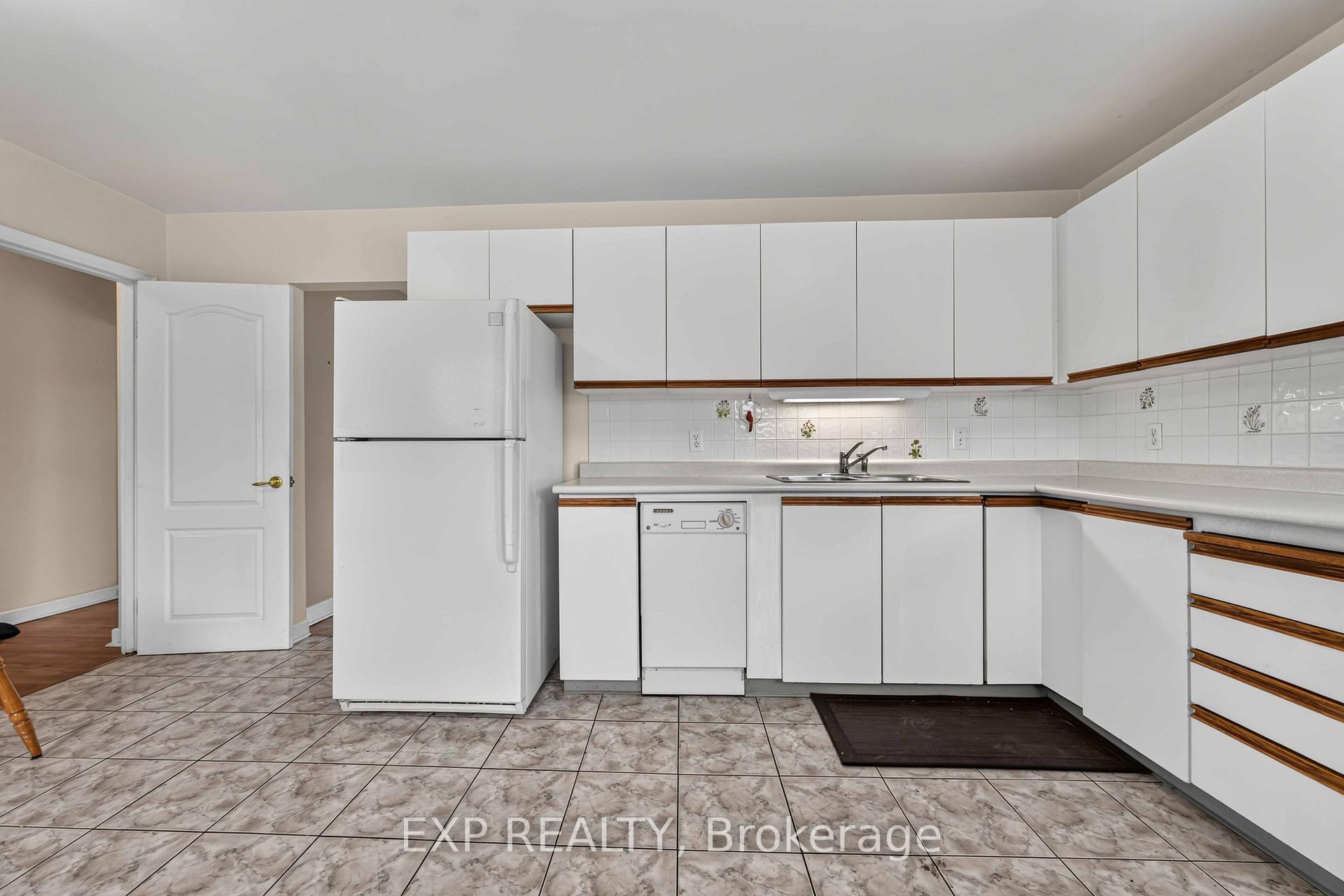 Photo 11 of 1613 Queensdale Avenue, Ottawa, Blossom Park/Kemp Park/Findlay Creek — HOMEH