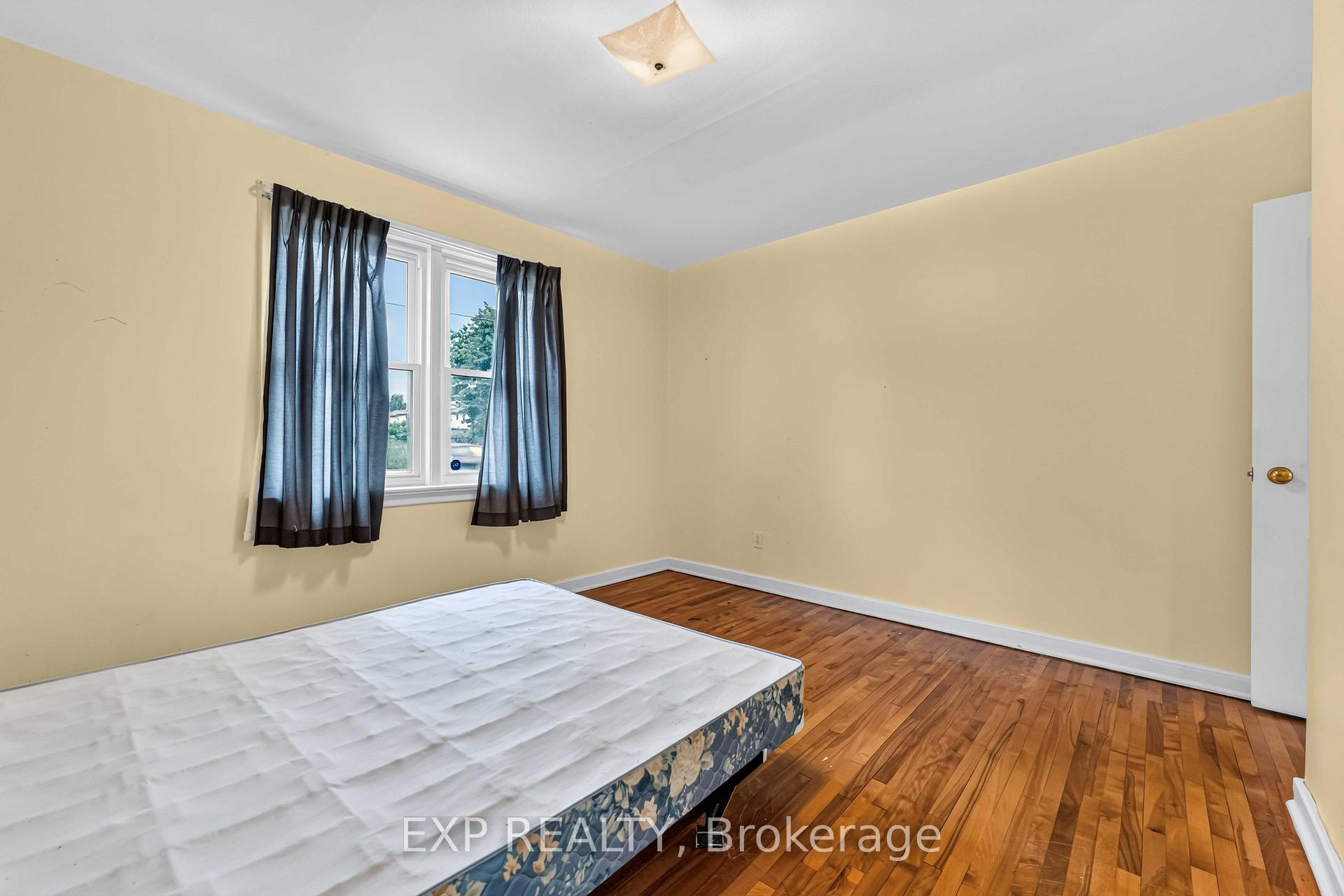 Photo 16 of 1613 Queensdale Avenue, Ottawa, Blossom Park/Kemp Park/Findlay Creek — HOMEH