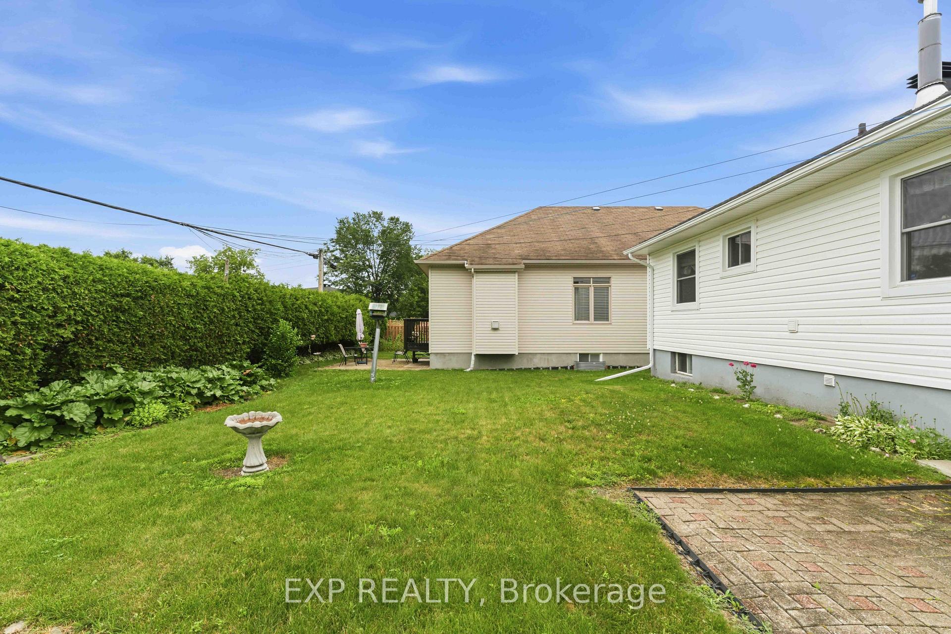 Photo 23 of 1613 Queensdale Avenue, Ottawa, Blossom Park/Kemp Park/Findlay Creek — HOMEH