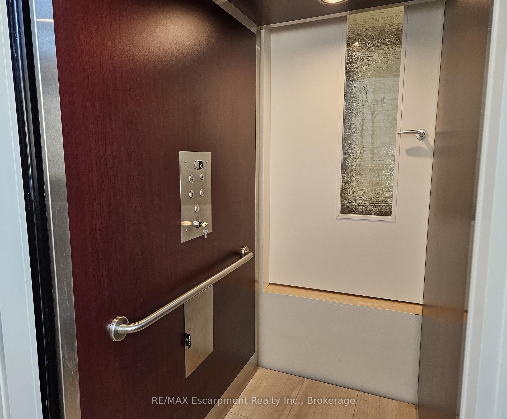 Photo 29 of 1540 Watersedge Road, Mississauga, Clarkson — HOMEH