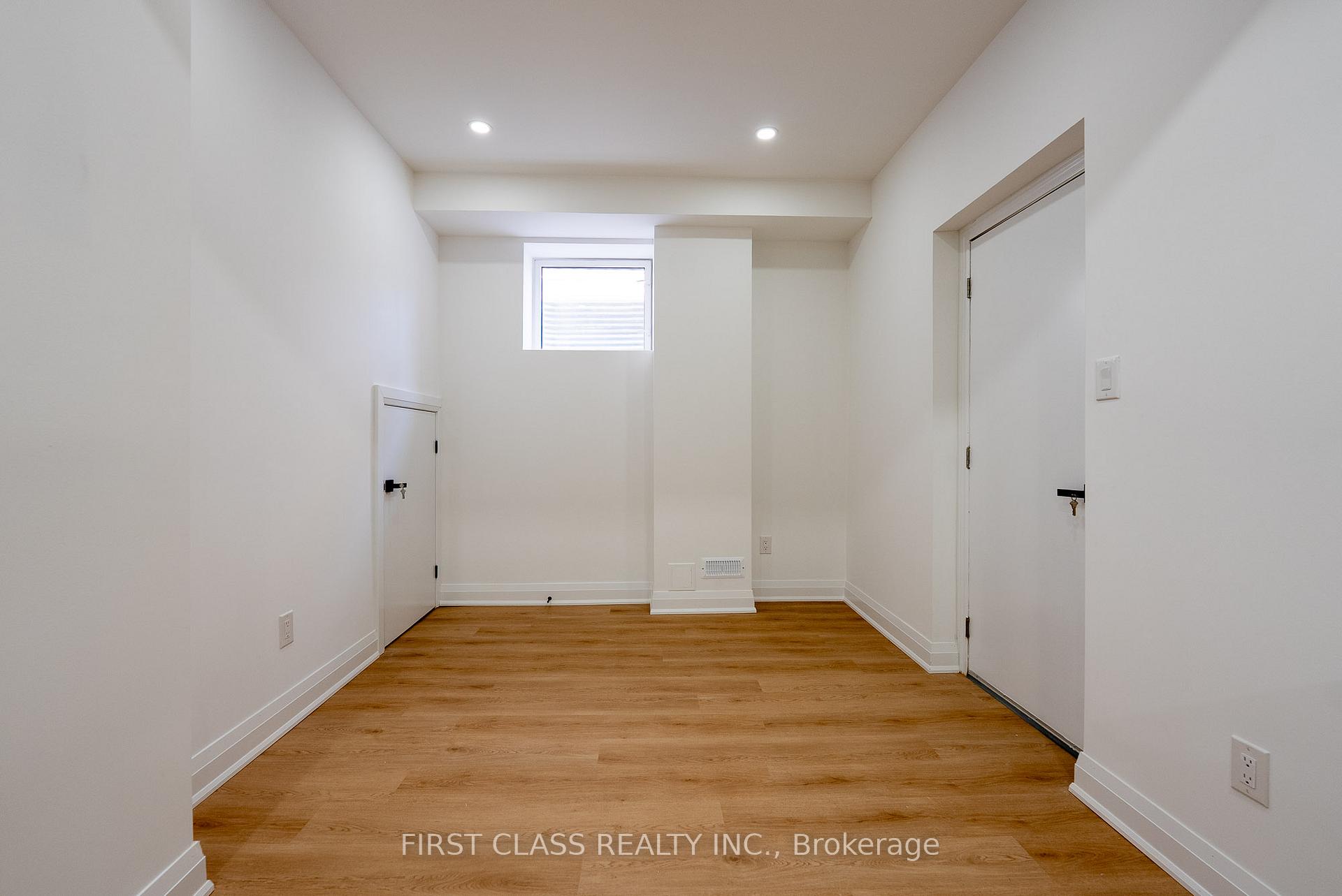 Photo 4 of Unit Basement, 544 White's Hill Avenue, Markham, Cornell — HOMEH