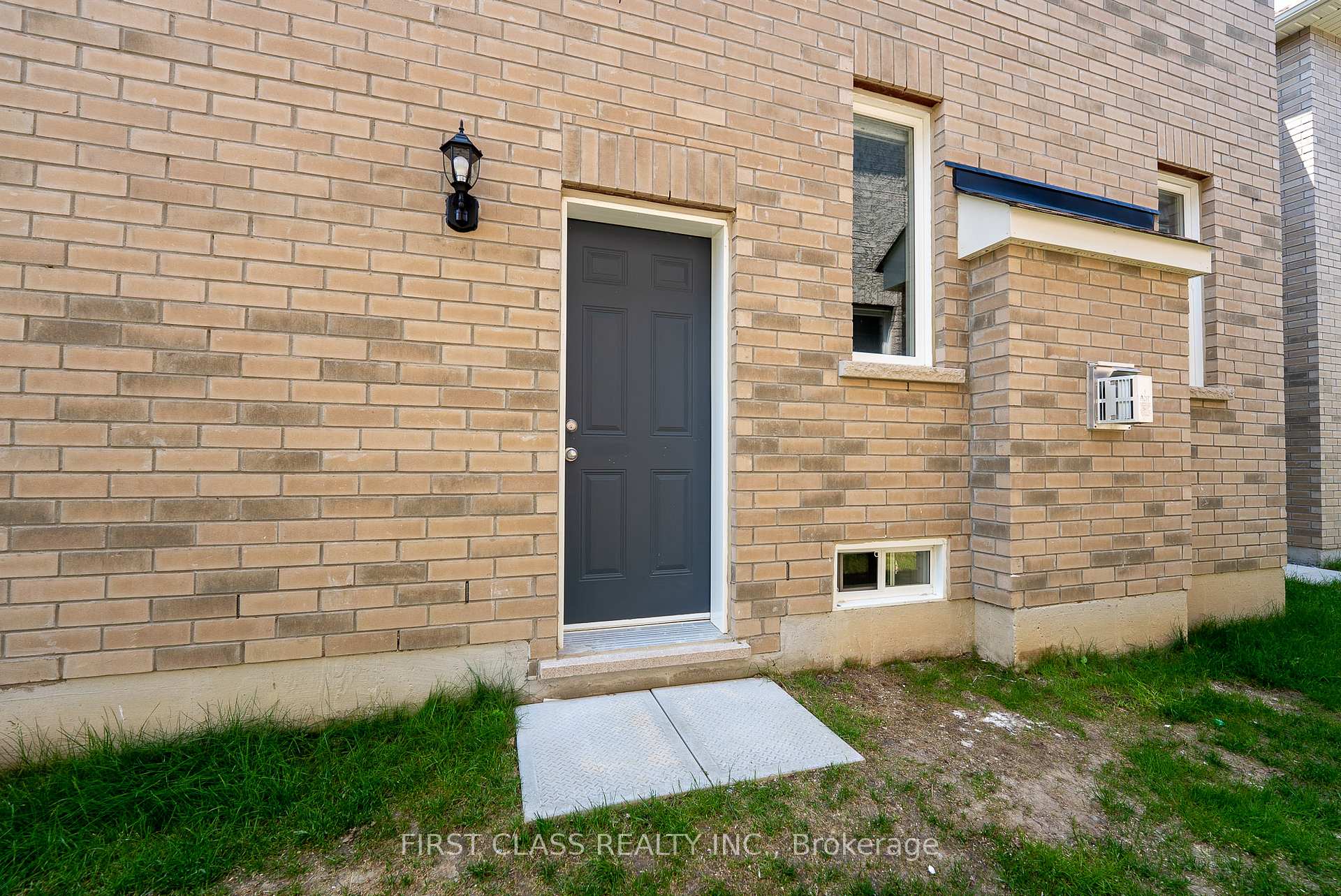 Photo 13 of Unit Basement, 544 White's Hill Avenue, Markham, Cornell — HOMEH