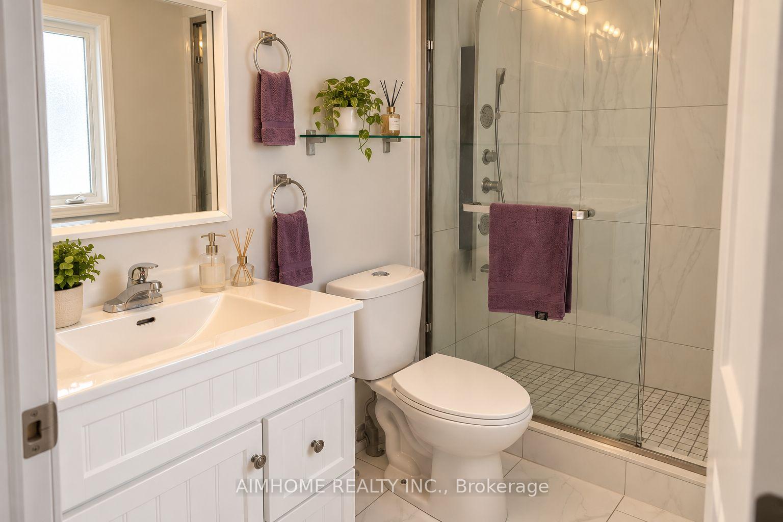 Photo 13 of 62 Lakespring Drive, Markham, Cachet — HOMEH