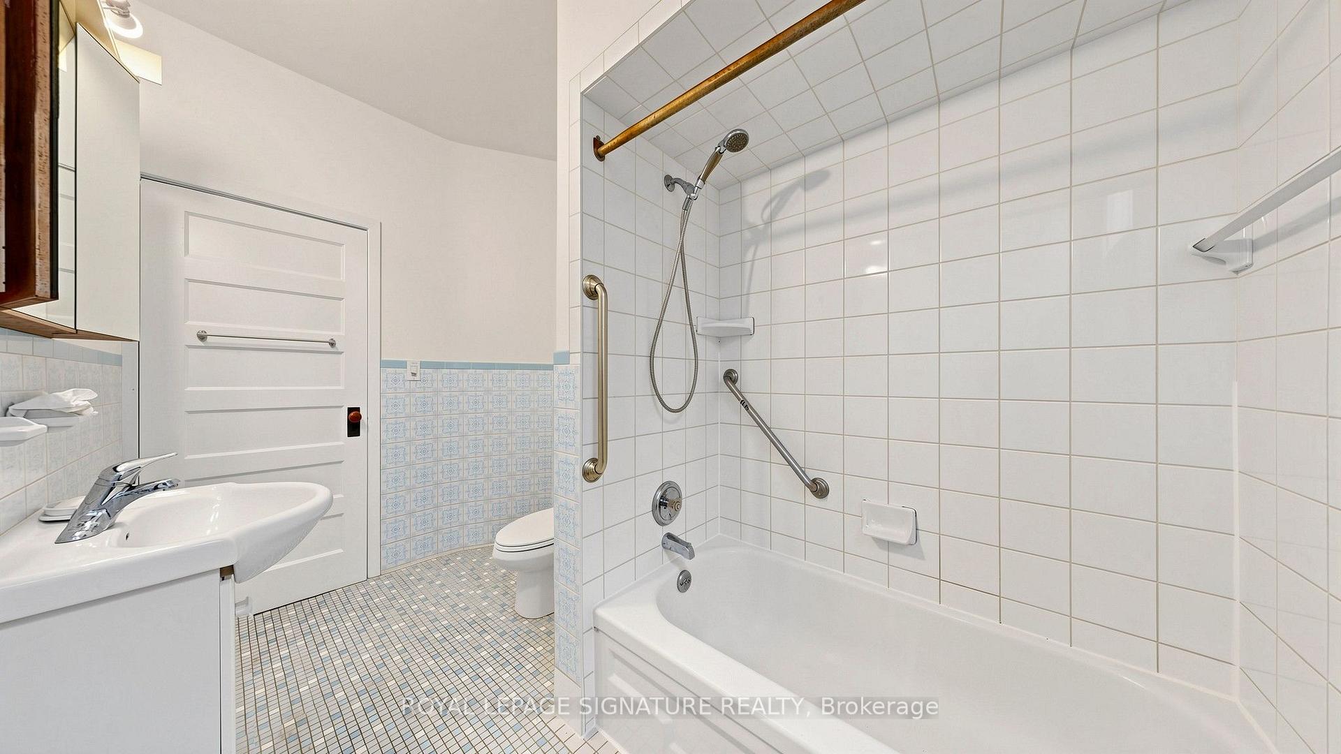 Photo 14 of 132 Marion Street, Toronto, Roncesvalles — HOMEH