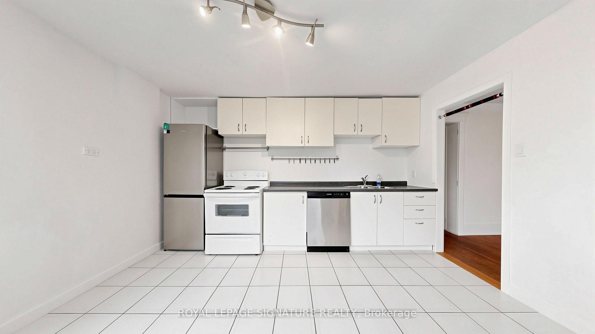 Photo 19 of 132 Marion Street, Toronto, Roncesvalles — HOMEH