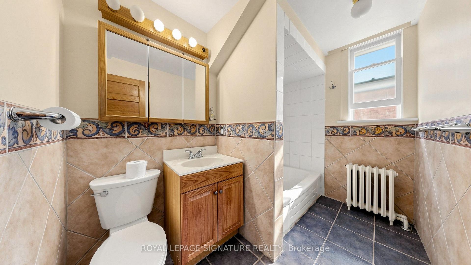 Photo 21 of 132 Marion Street, Toronto, Roncesvalles — HOMEH