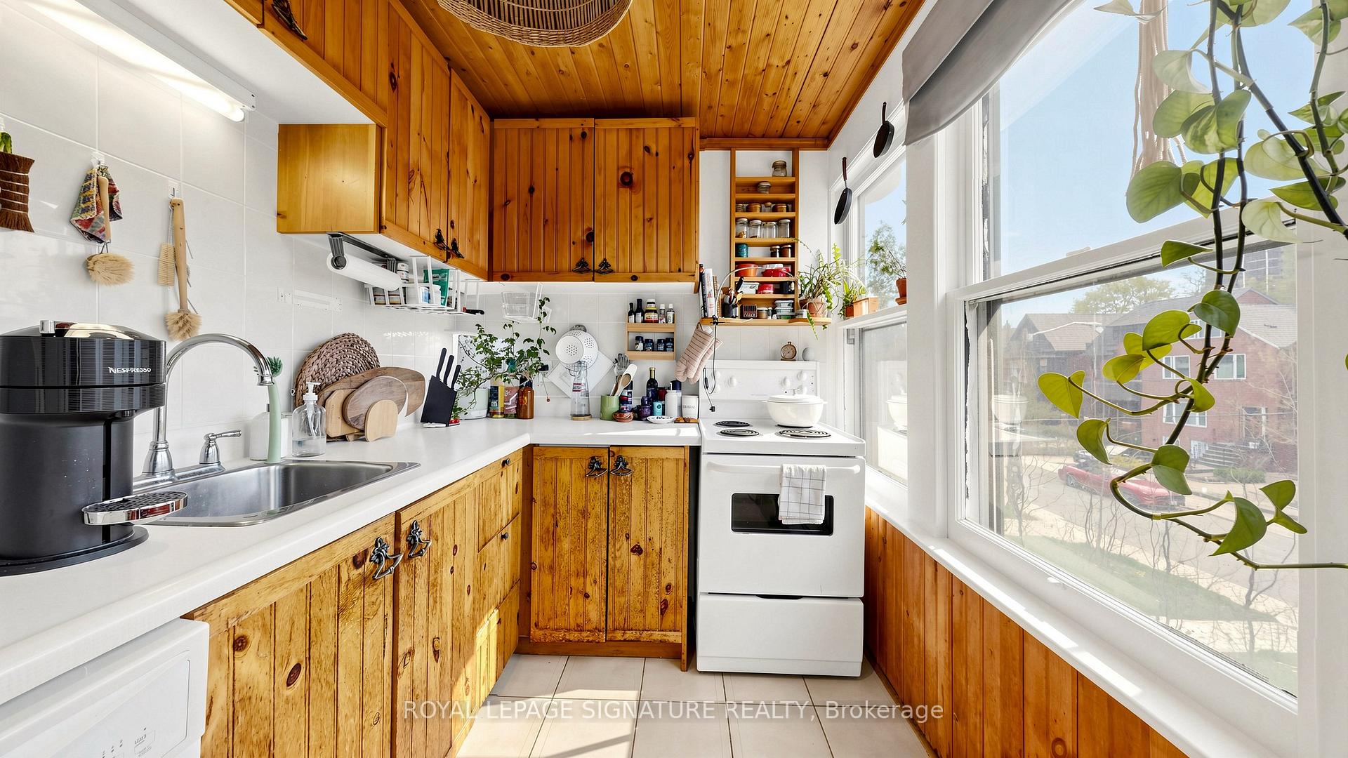 Photo 36 of 132 Marion Street, Toronto, Roncesvalles — HOMEH