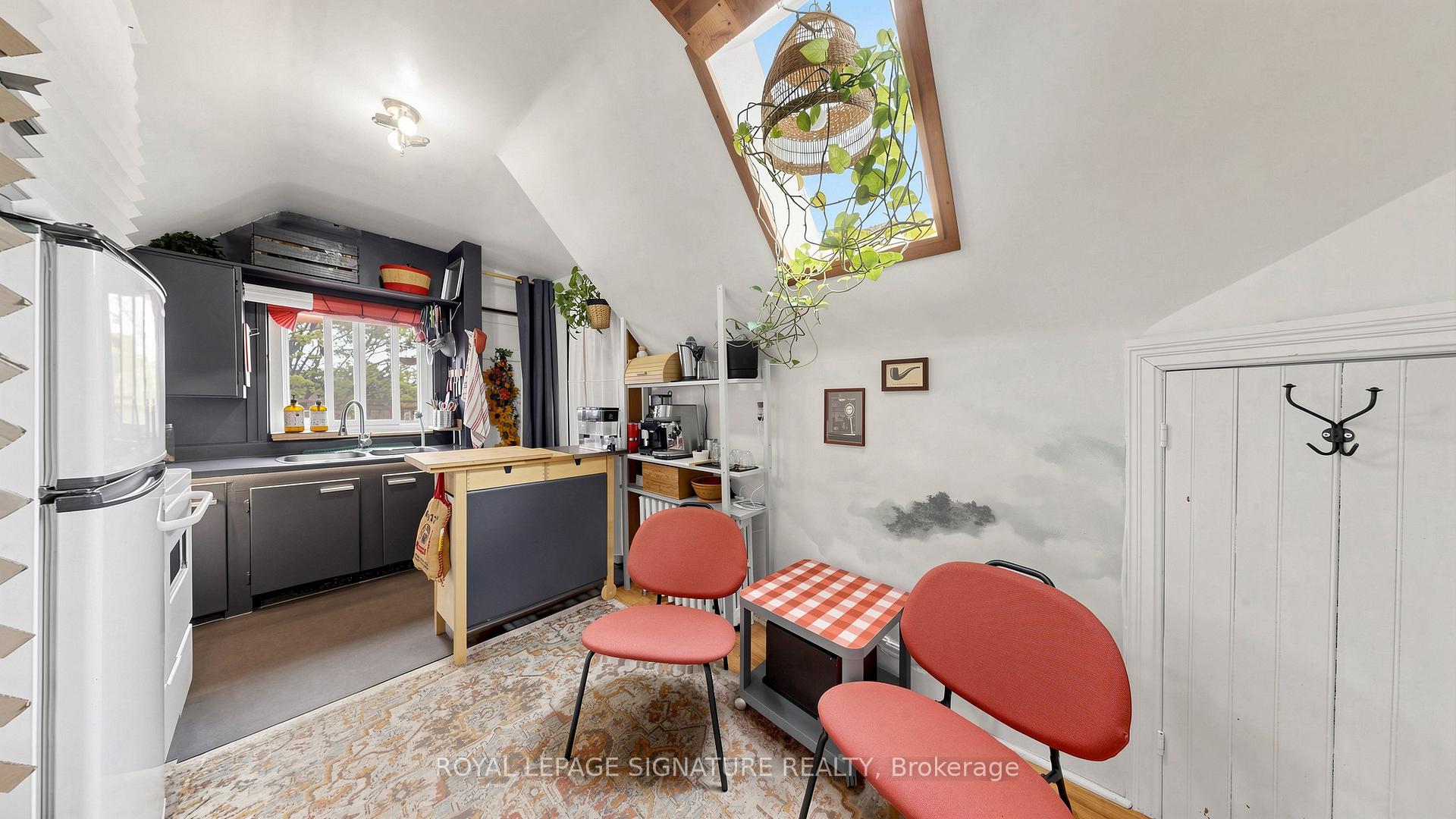 Photo 40 of 132 Marion Street, Toronto, Roncesvalles — HOMEH