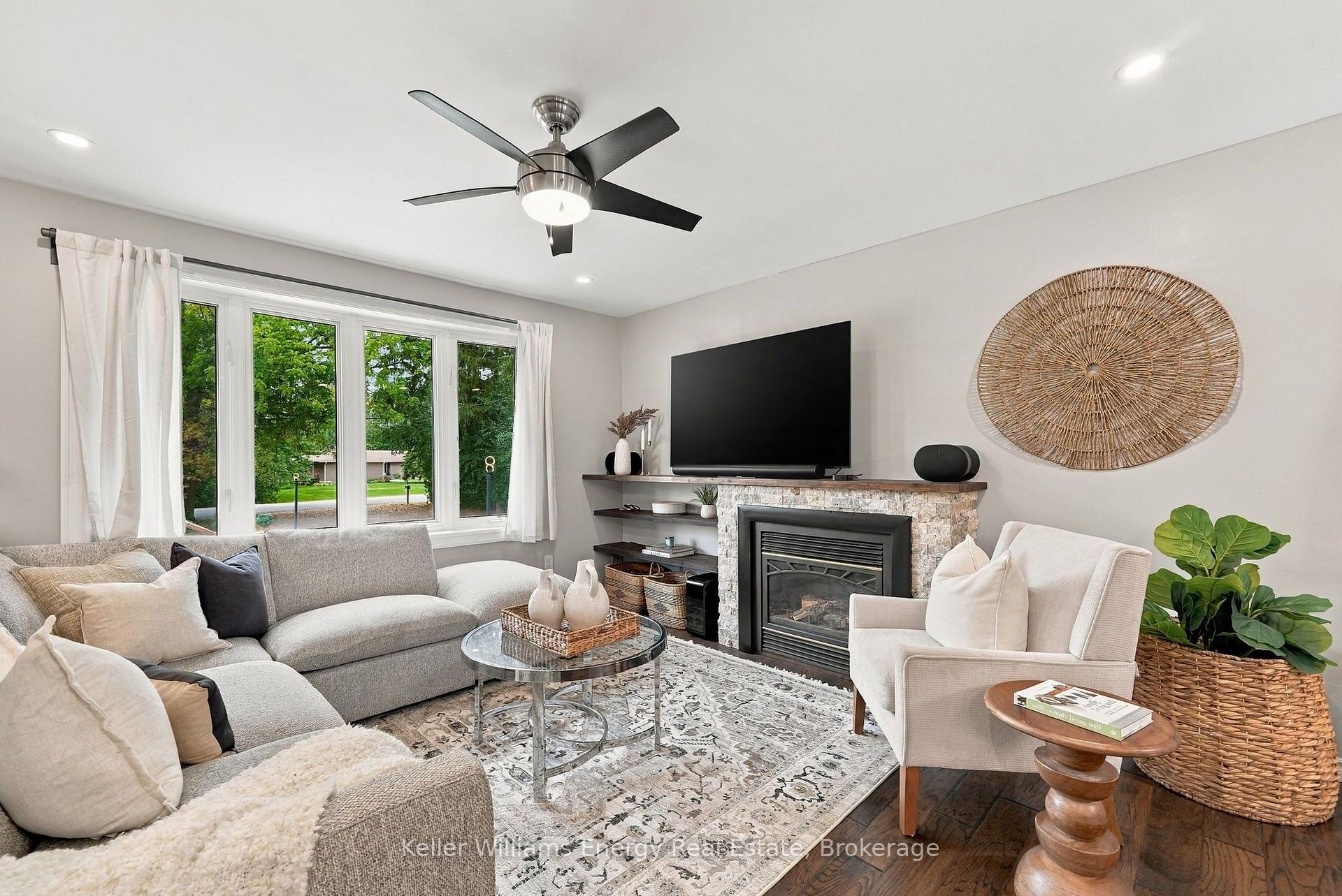 Photo of 2621 Division Street N