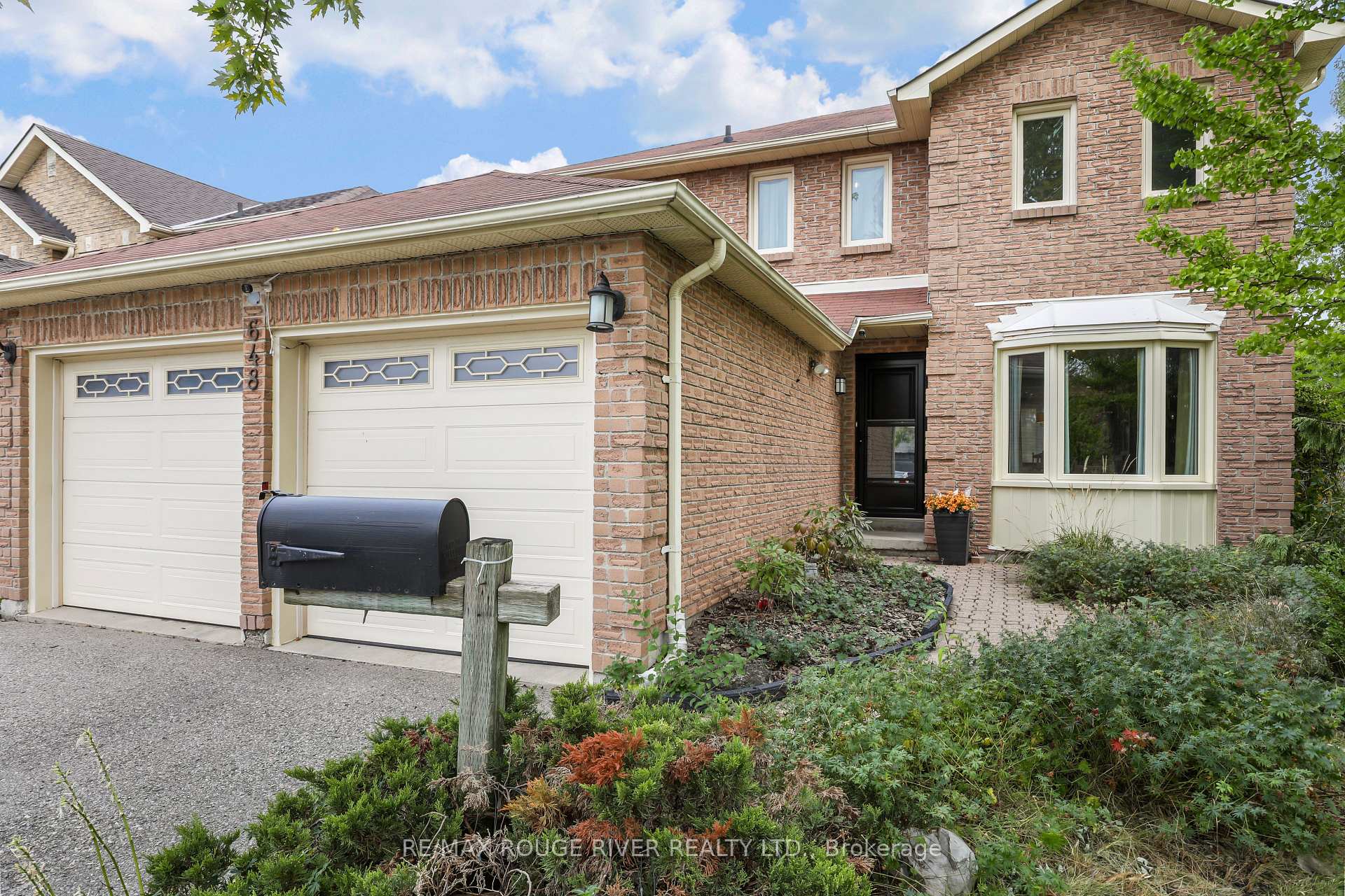 Photo 1 of 648 Cognac Crescent, Pickering, Amberlea — HOMEH