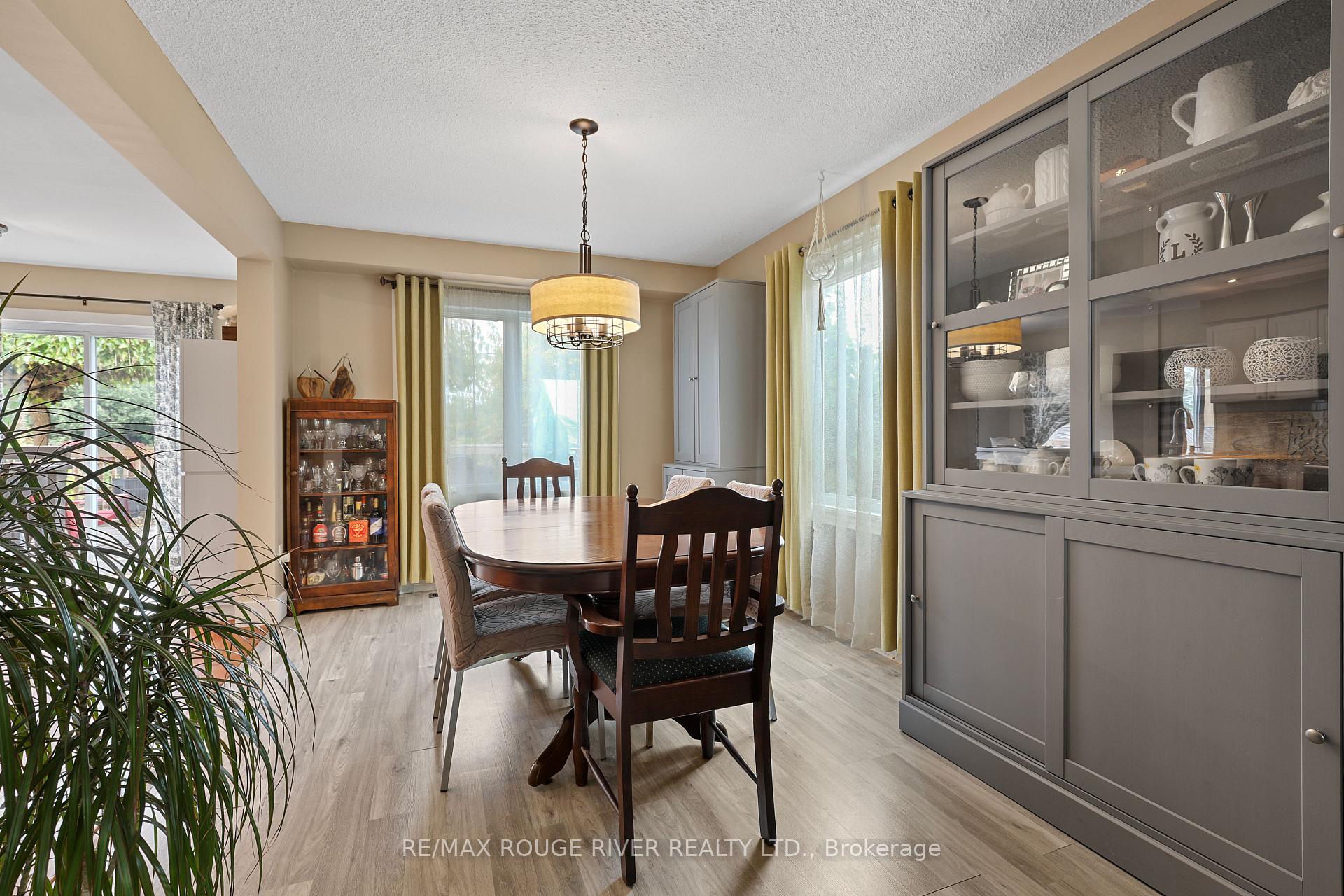 Photo 5 of 648 Cognac Crescent, Pickering, Amberlea — HOMEH