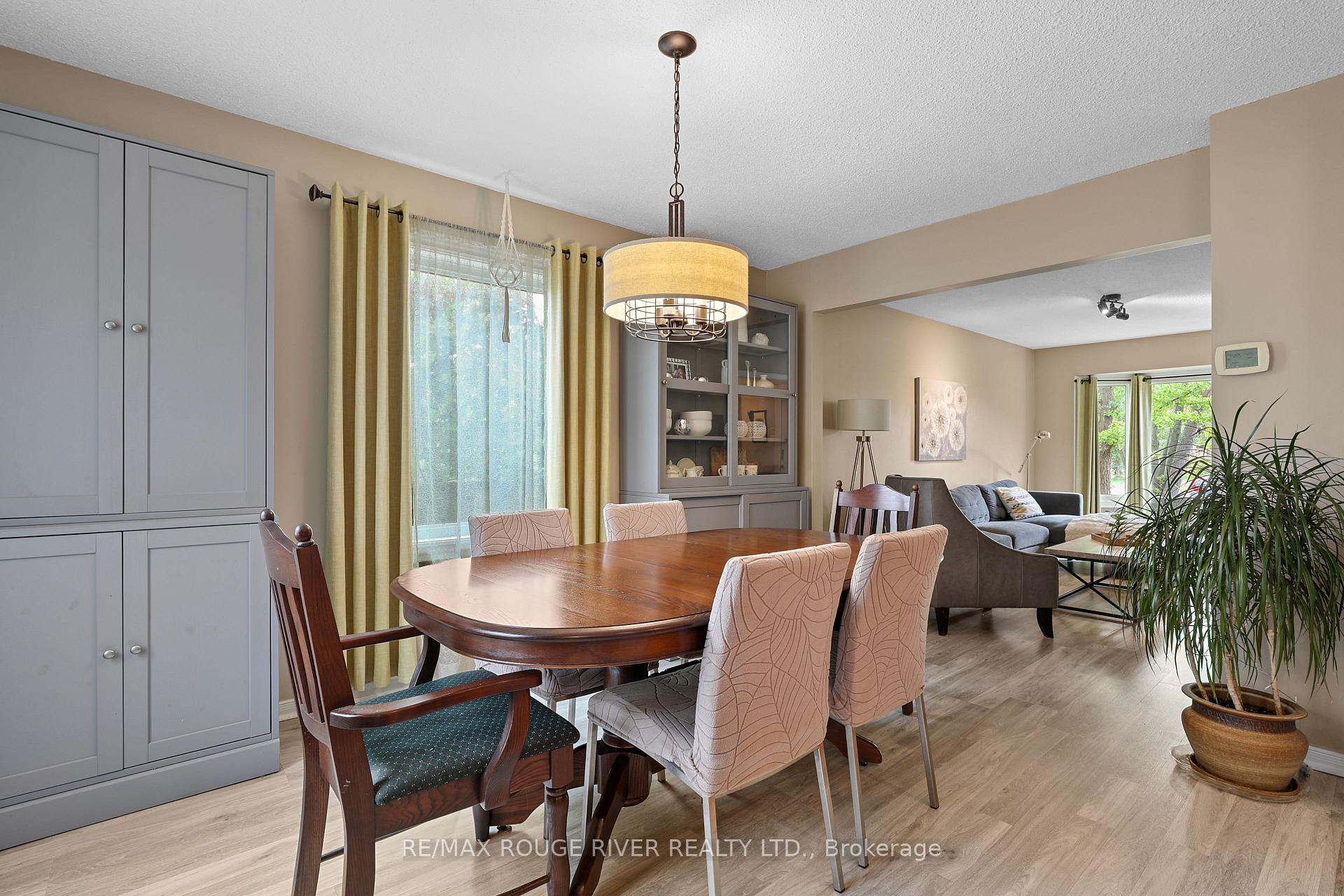 Photo 7 of 648 Cognac Crescent, Pickering, Amberlea — HOMEH