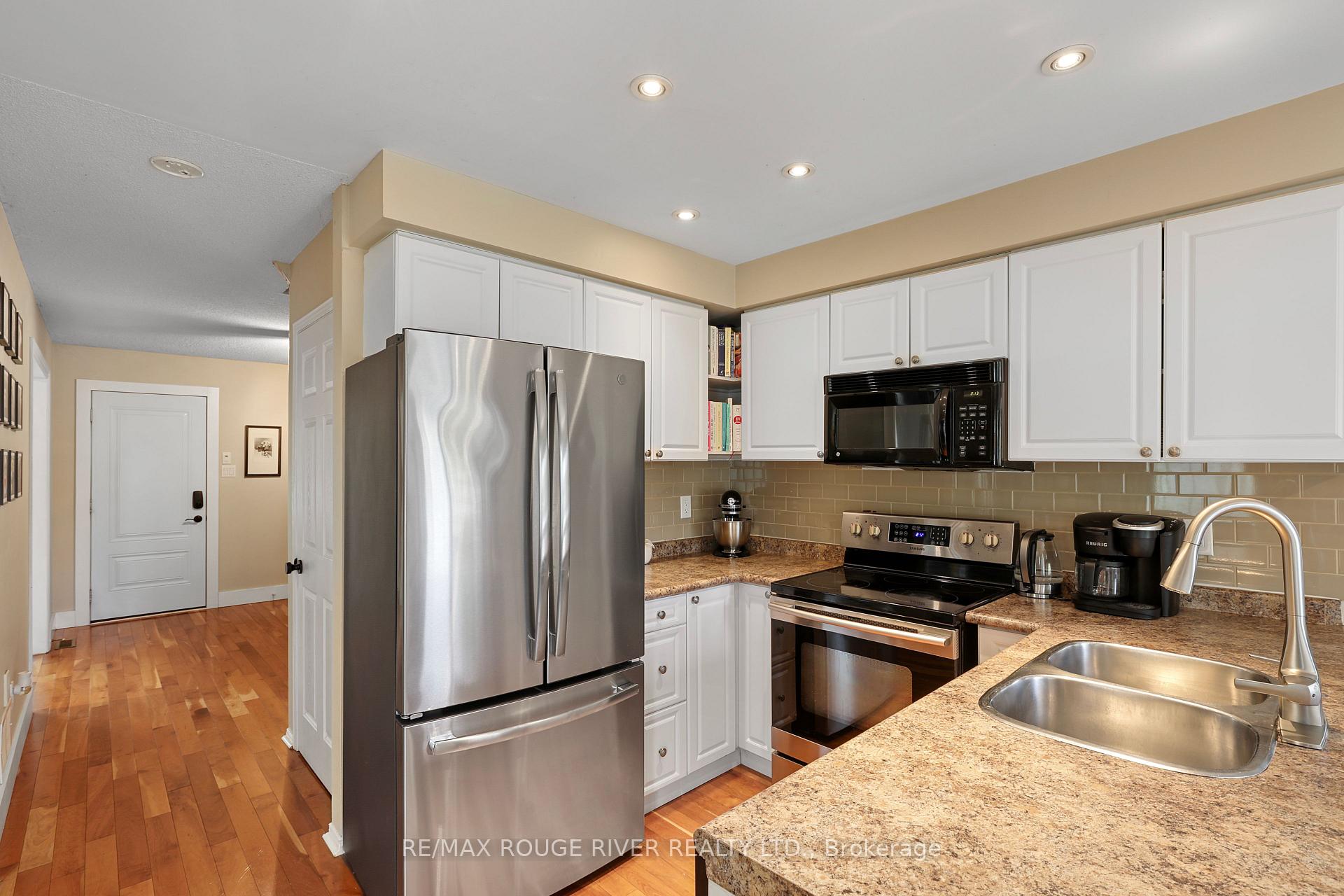 Photo 15 of 648 Cognac Crescent, Pickering, Amberlea — HOMEH