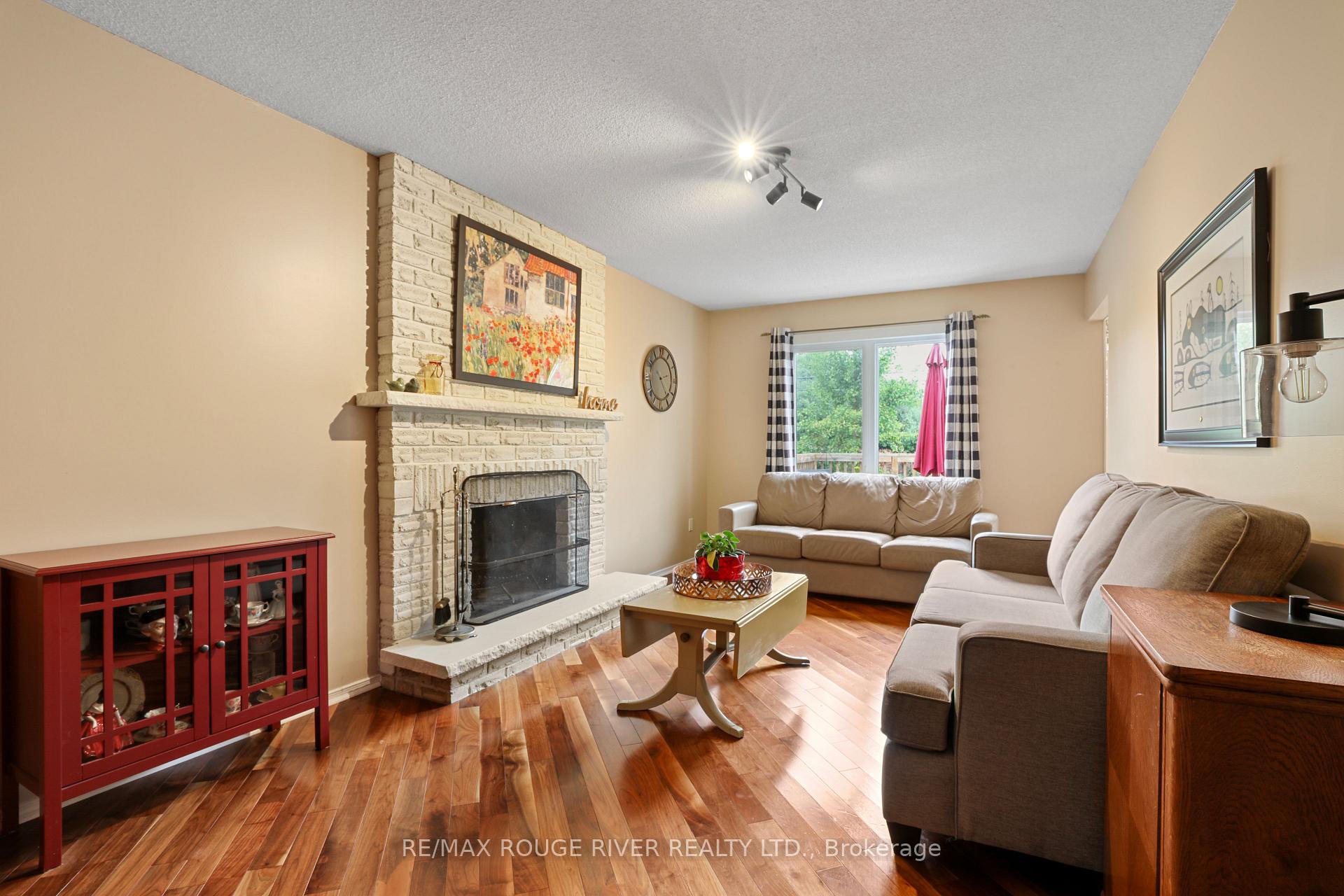 Photo 19 of 648 Cognac Crescent, Pickering, Amberlea — HOMEH
