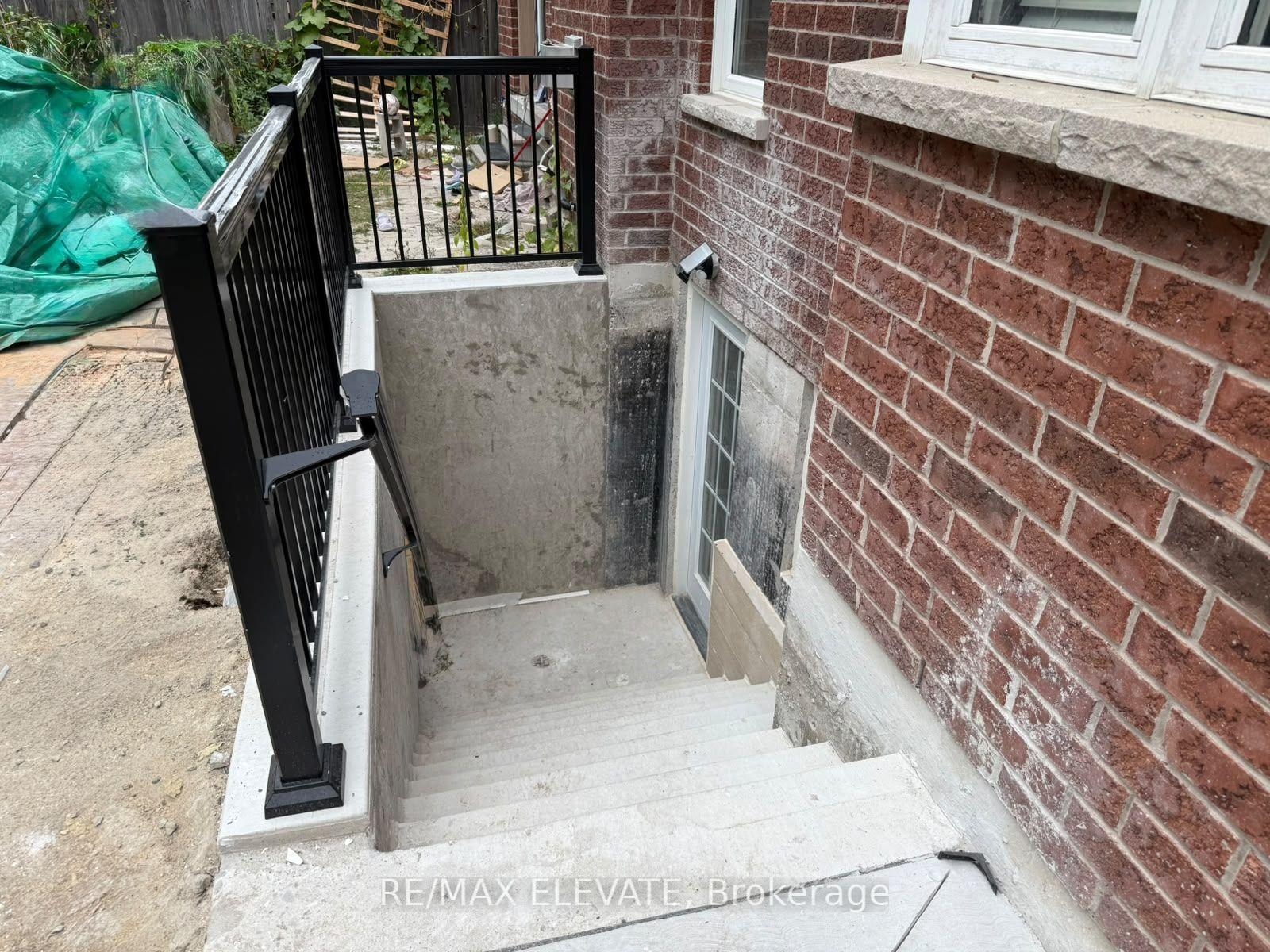 Photo 2 of Unit Basement, 159 Northern Dancer Drive, Oshawa, Windfields — HOMEH