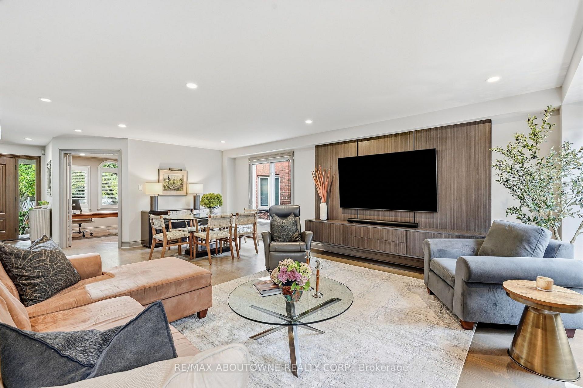 Photo 8 of 2747 Teak Crescent, Oakville, Clearview — HOMEH