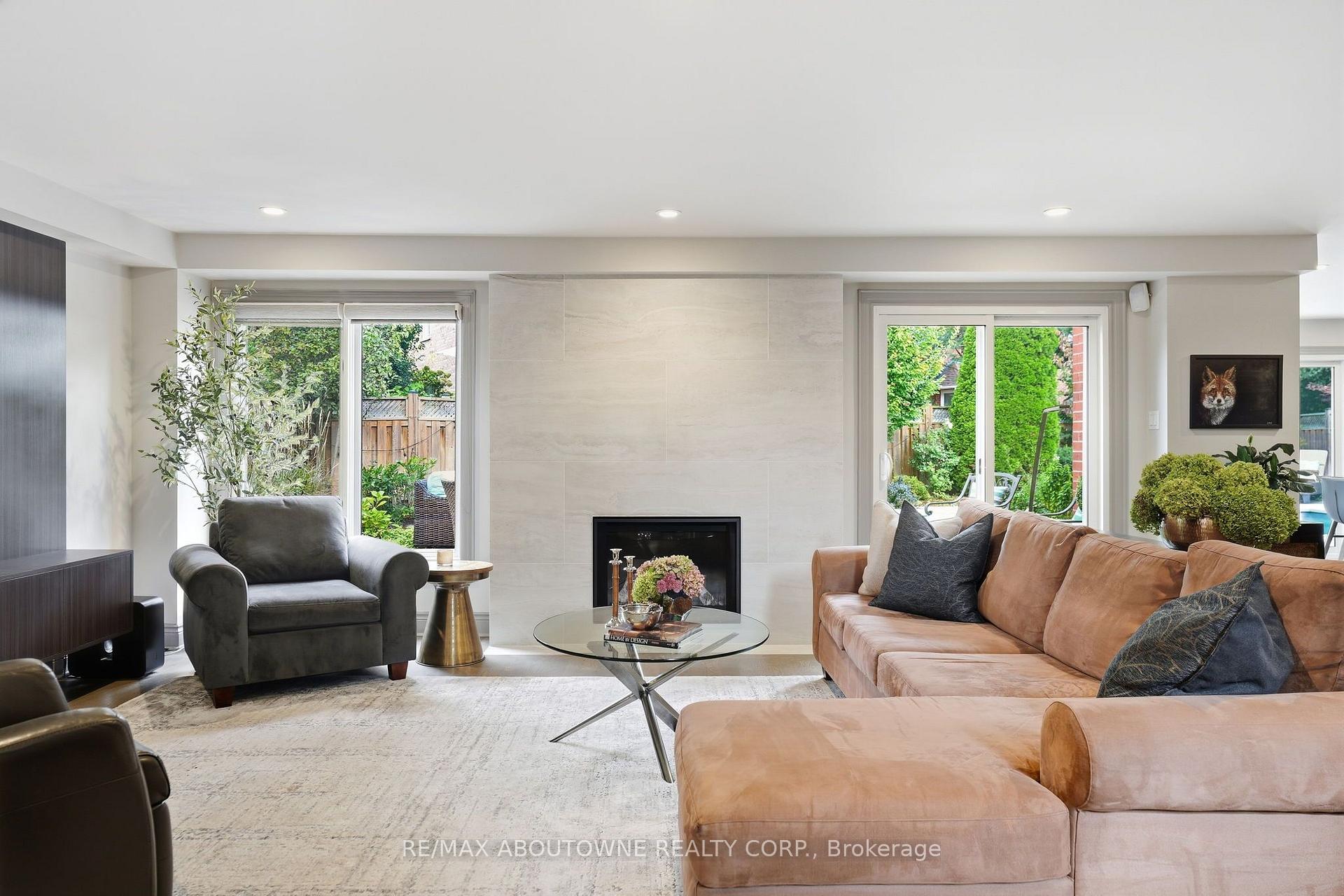 Photo 12 of 2747 Teak Crescent, Oakville, Clearview — HOMEH