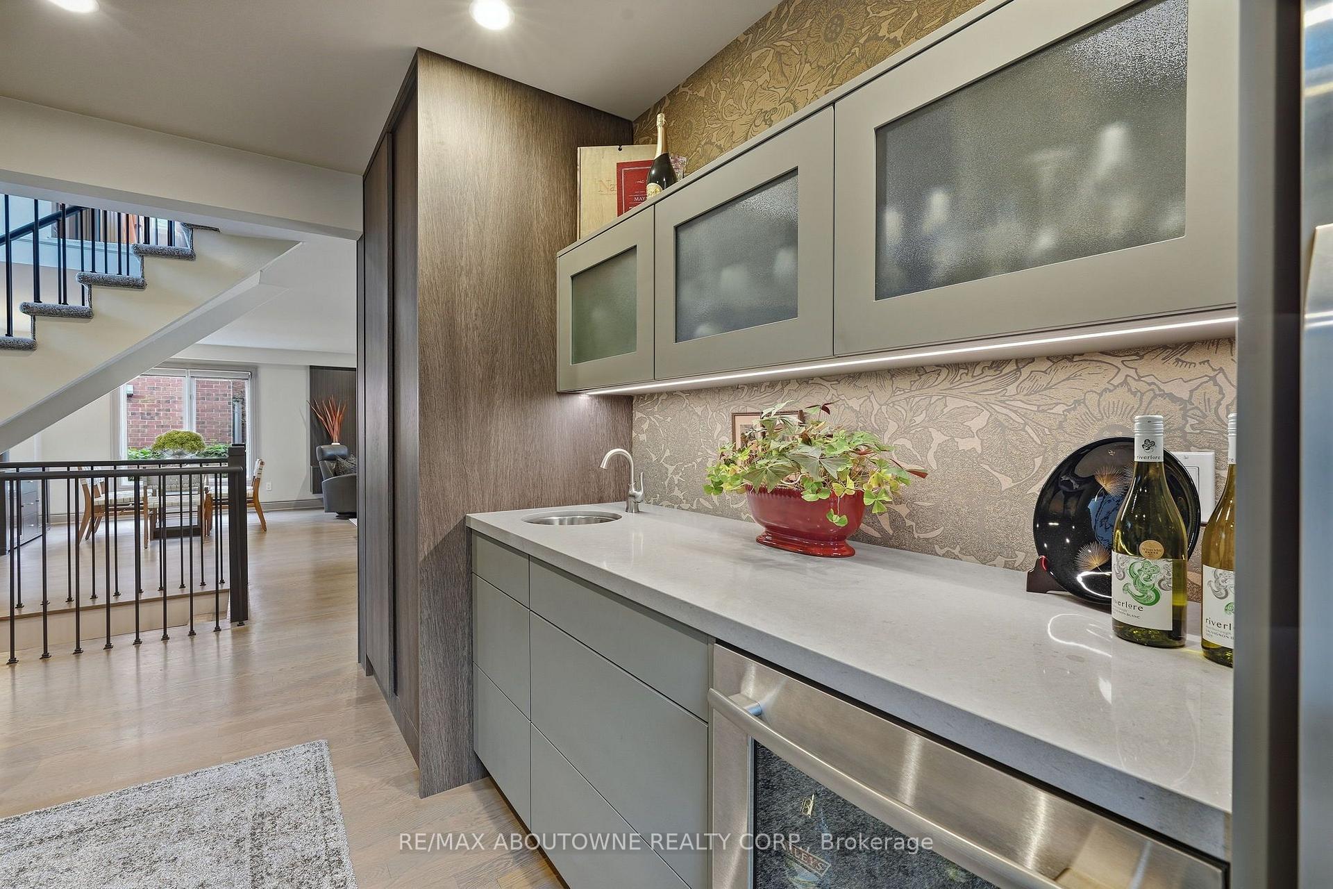 Photo 22 of 2747 Teak Crescent, Oakville, Clearview — HOMEH