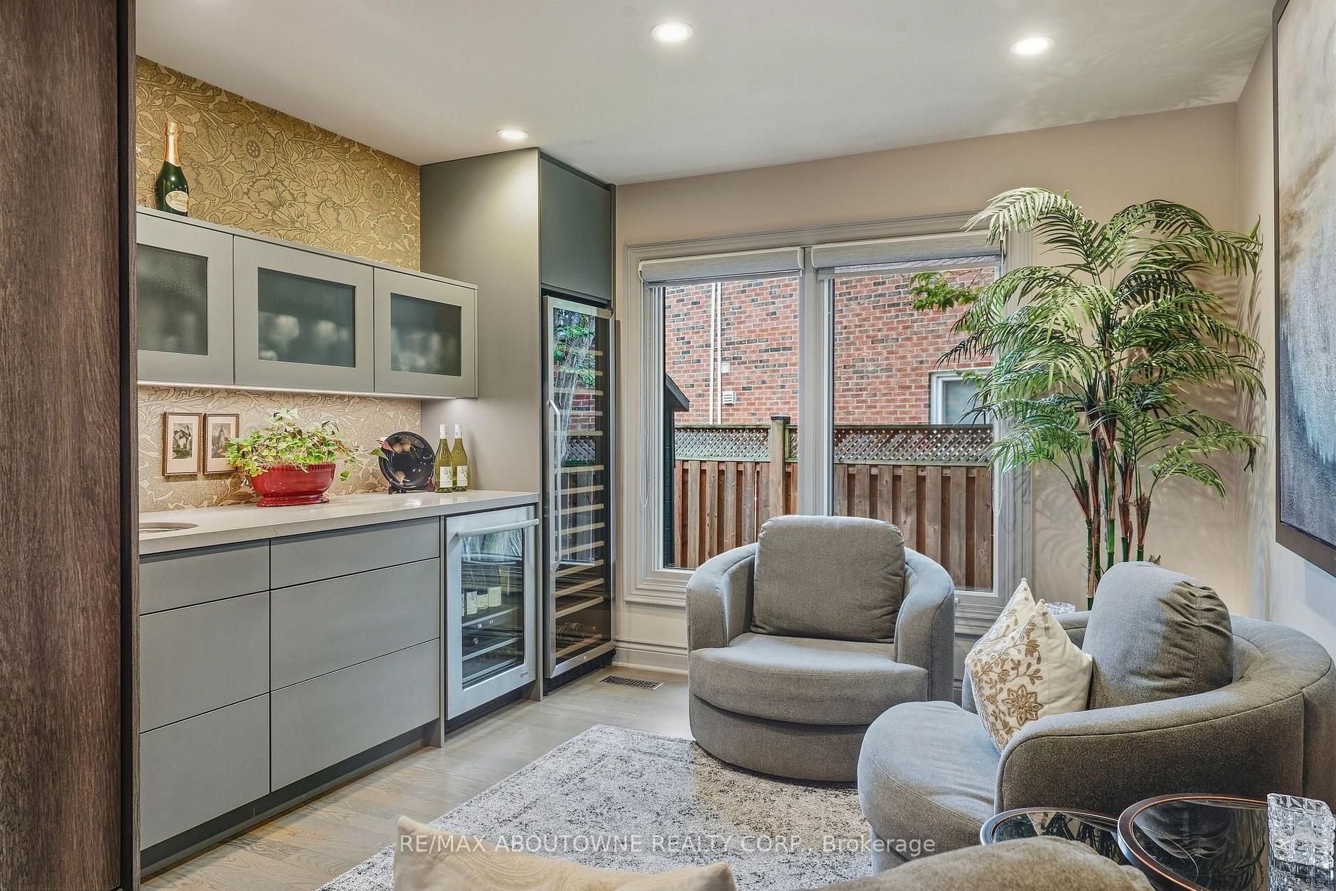 Photo 23 of 2747 Teak Crescent, Oakville, Clearview — HOMEH