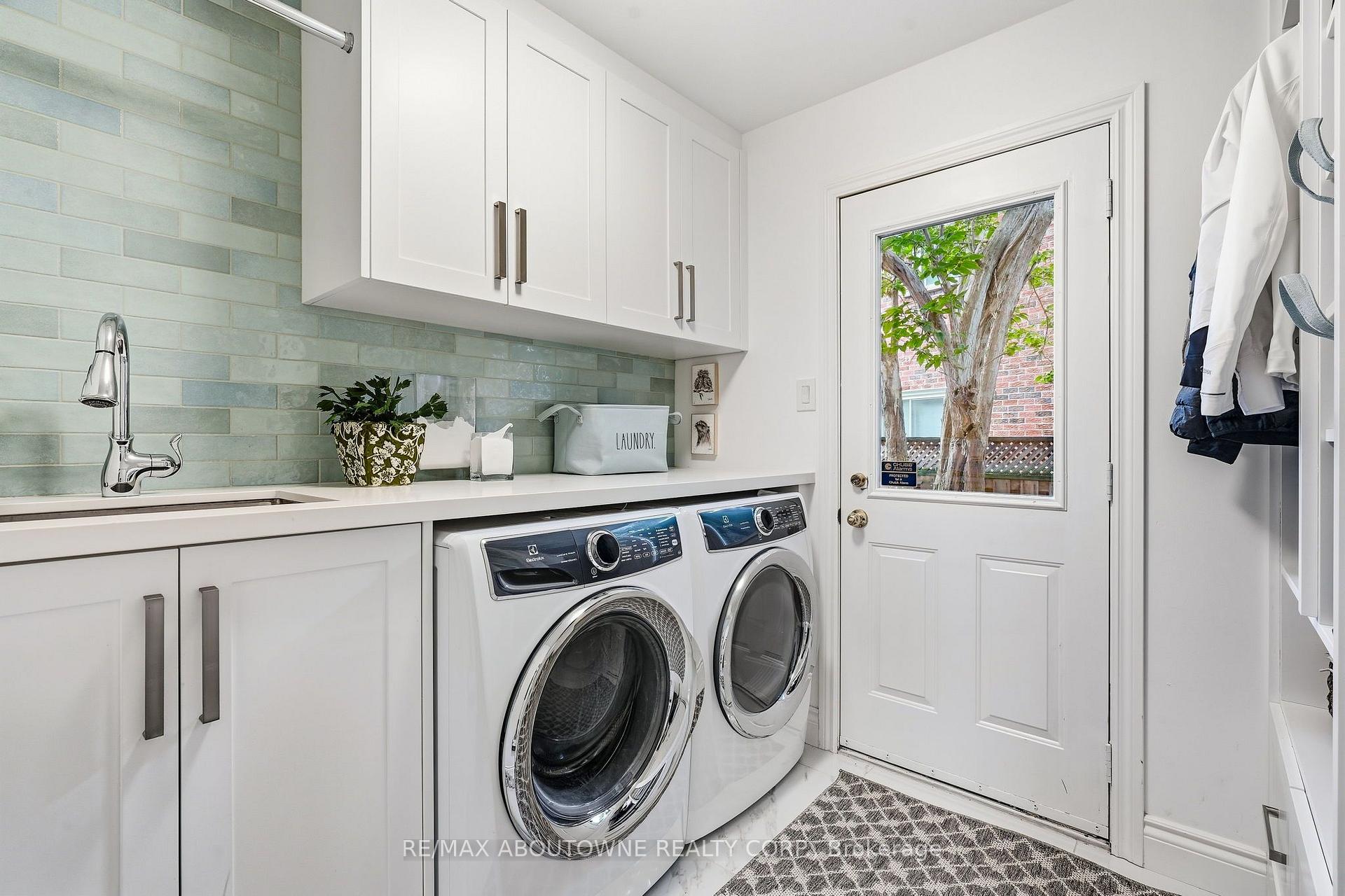 Photo 27 of 2747 Teak Crescent, Oakville, Clearview — HOMEH